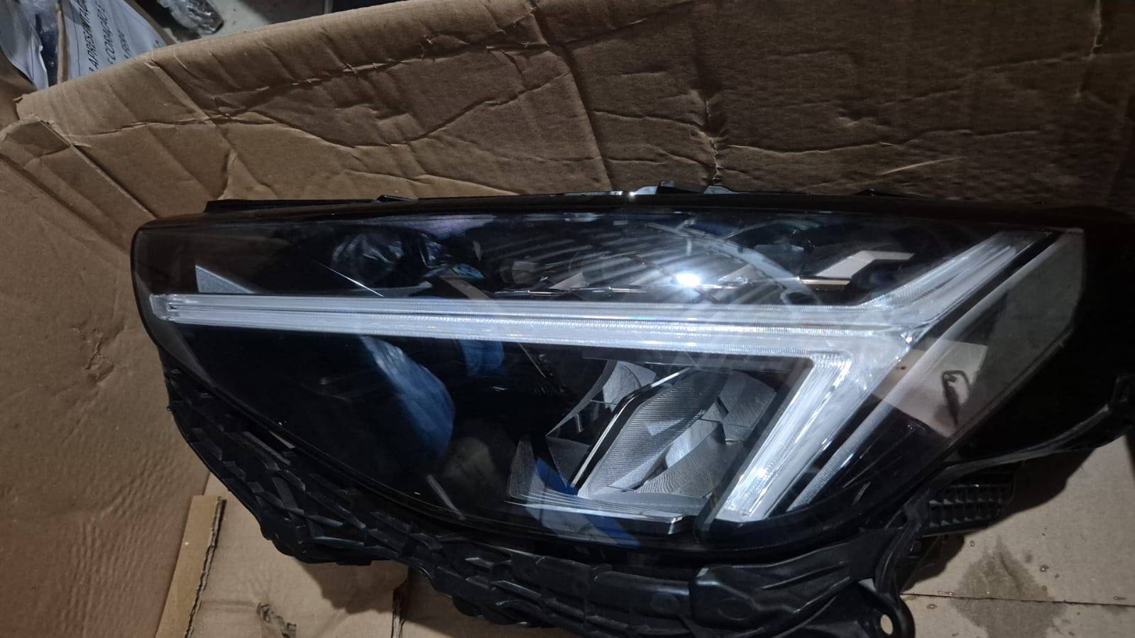 Farol Volvo XC40 Full LED 2022 e 2024 Original Le - Imagem 1