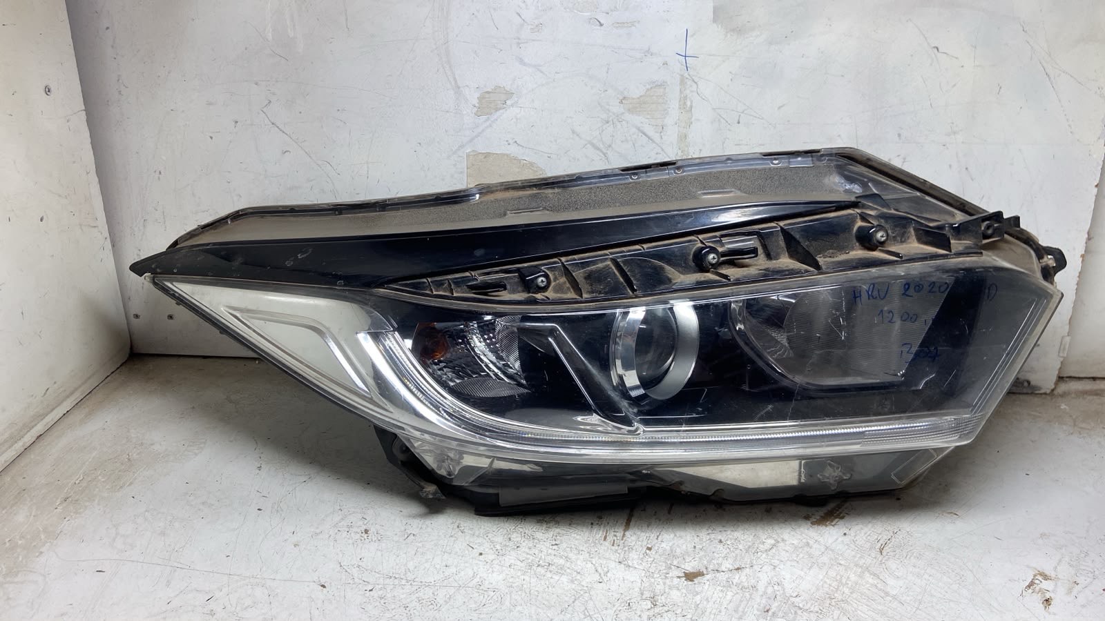 Farol Hrv 2020 Lado Direito