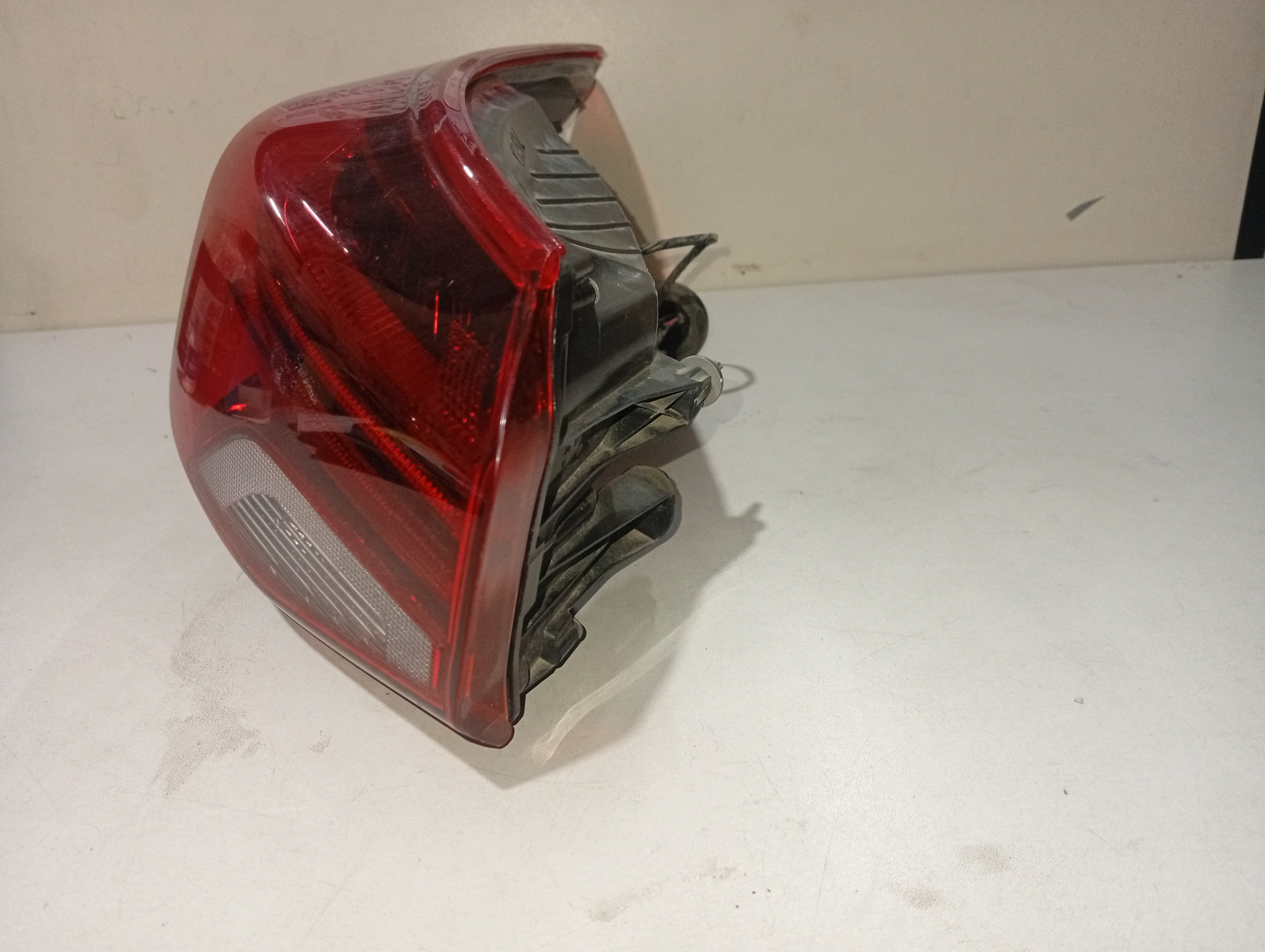 Lanterna Traseira Esquerda Chevrolet Onix Plus 2022 - Imagem 2
