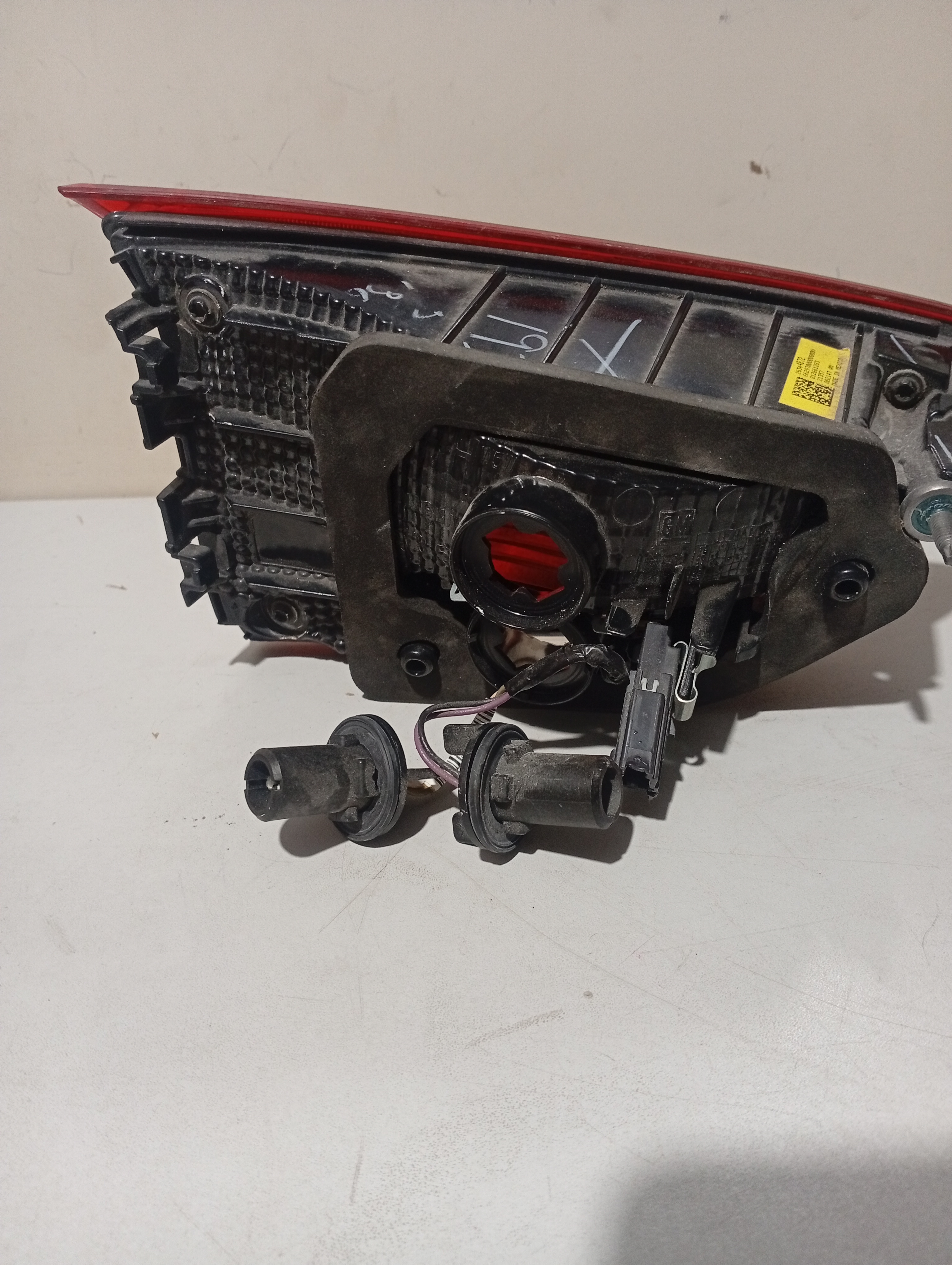 Lanterna Direita Tampa Chevrolet Onix 2020-2024  L/d - Imagem 2