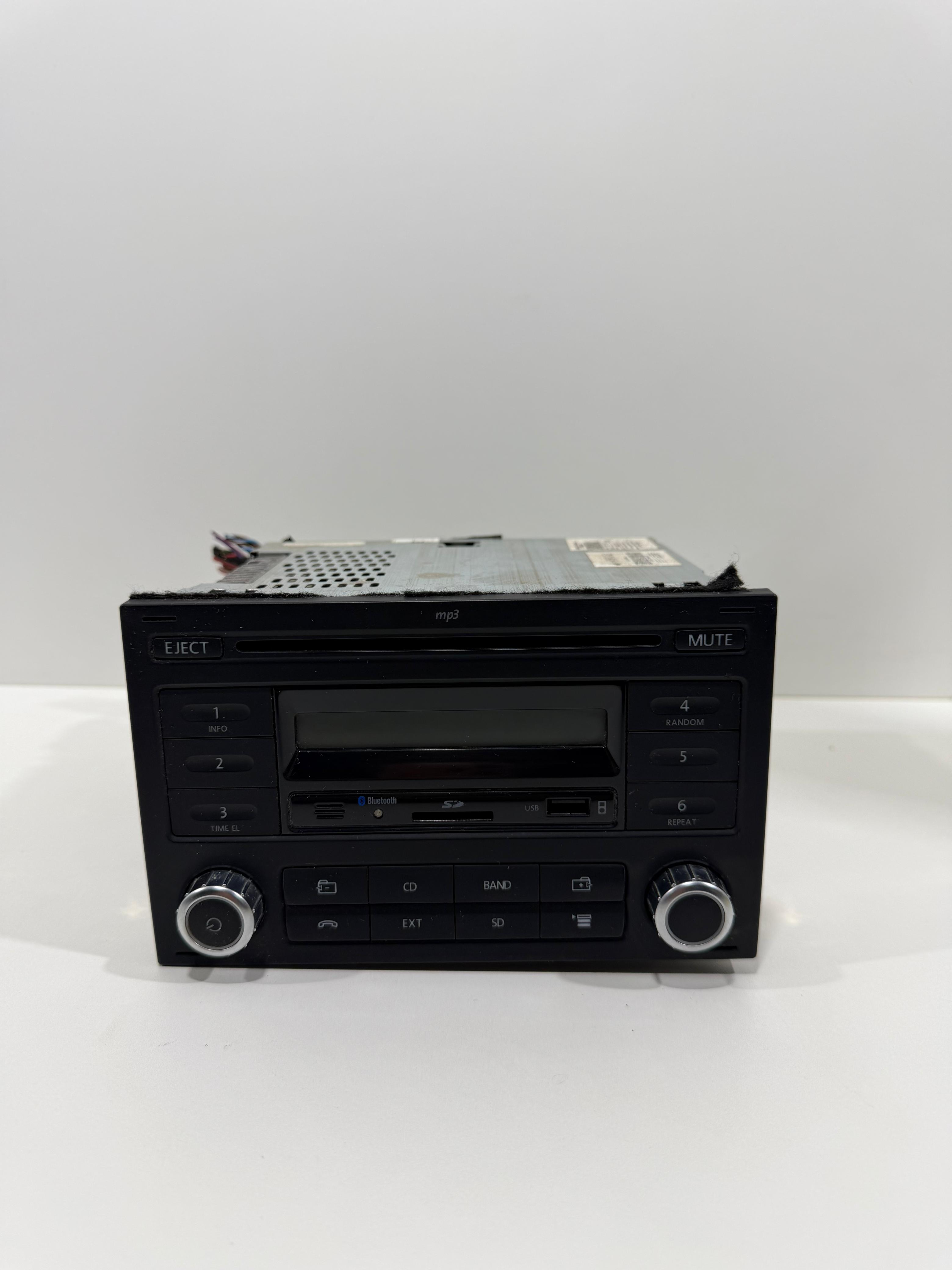 Radio Cd Player VW Golf 2012 Com Code 6QE035152G - Imagem 1