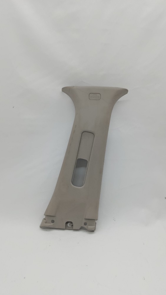 Moldura Coluna Central Direit Nissan Kicks 2018 19 21 22 23