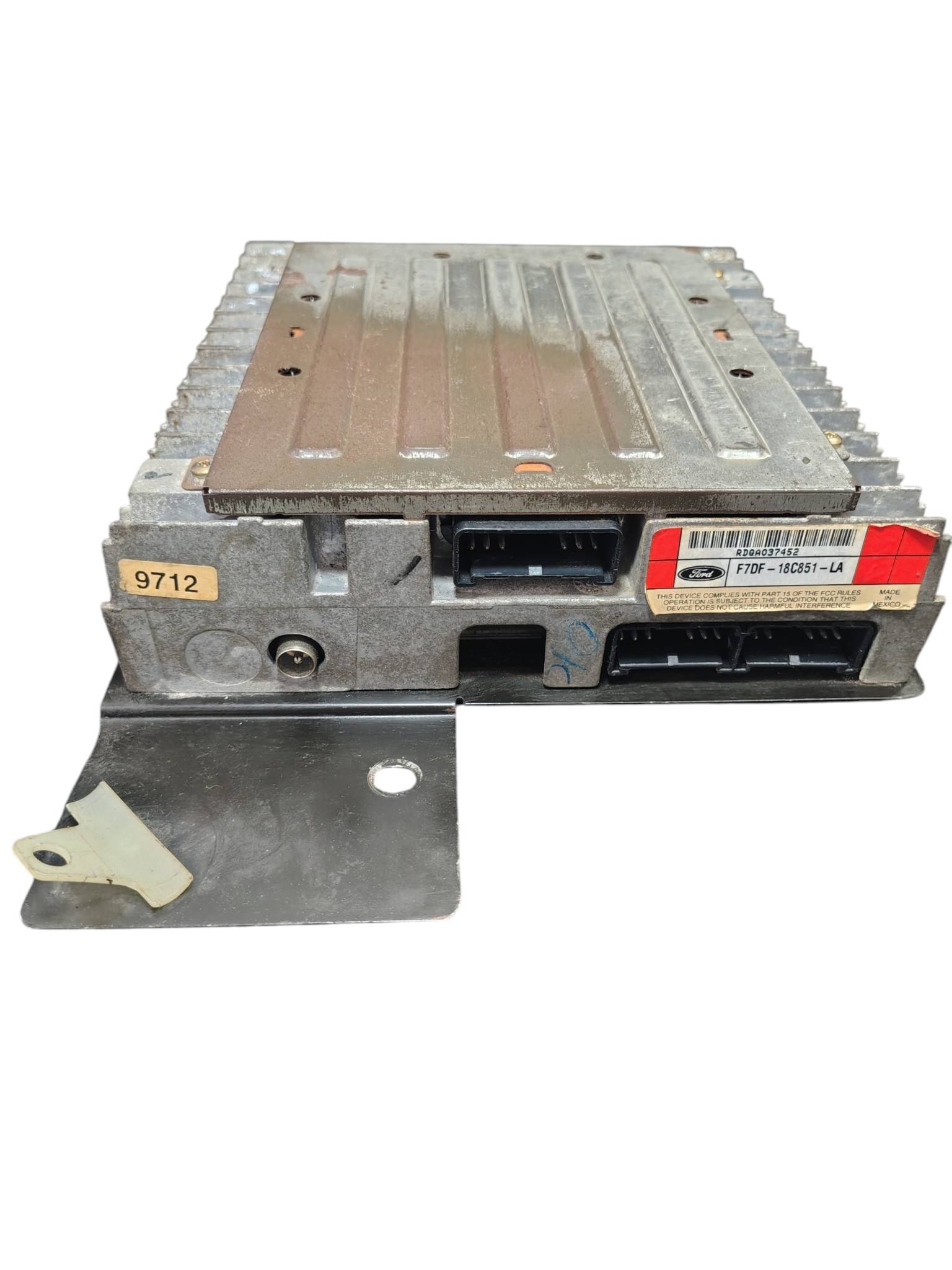 AMPLIFICADOR DE ÁUDIO FORD F7DF-18C851-LA TAURUS SABLE