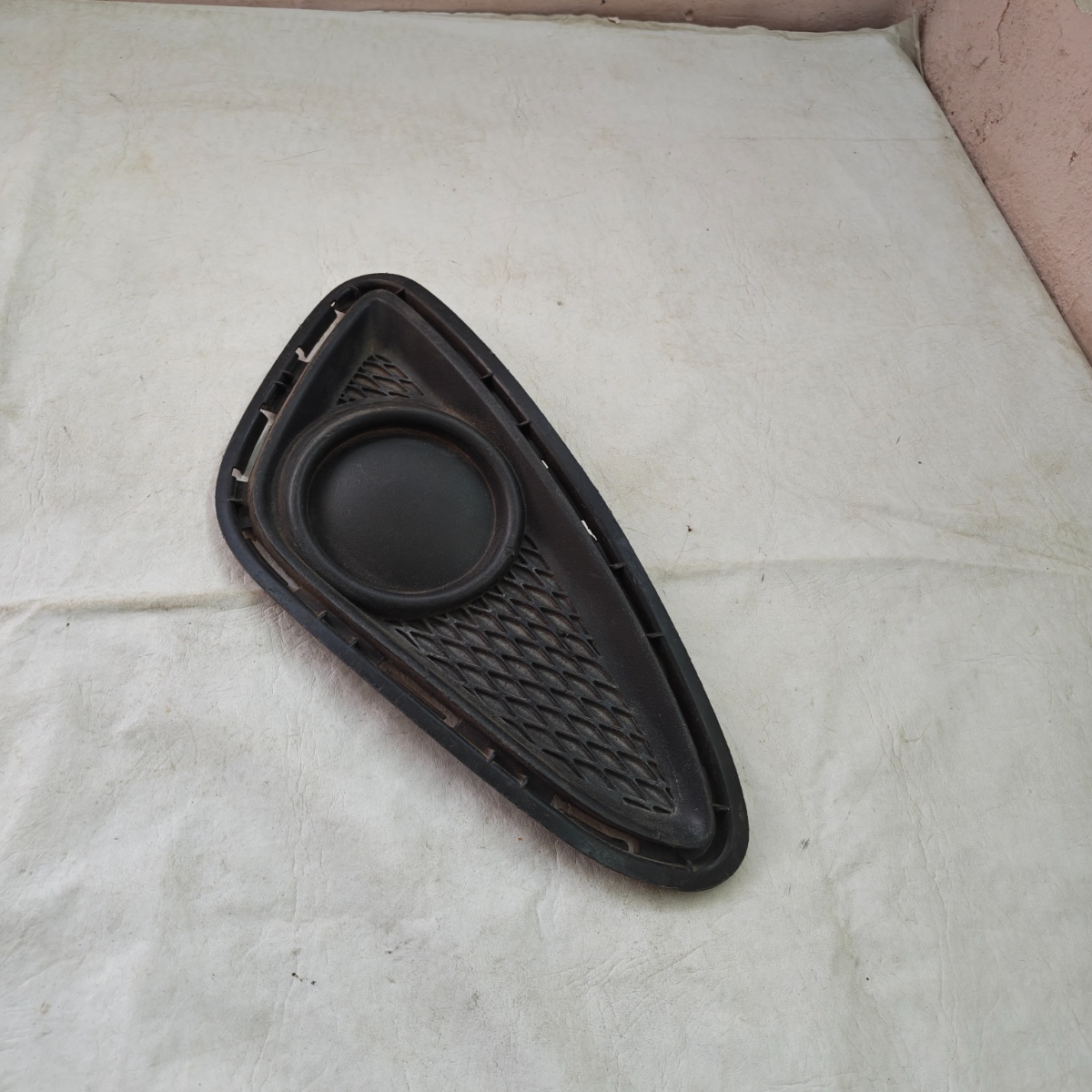 Moldura Farol Milha Direito Hb20s 2012 A 2015 Original Direito - Imagem 3