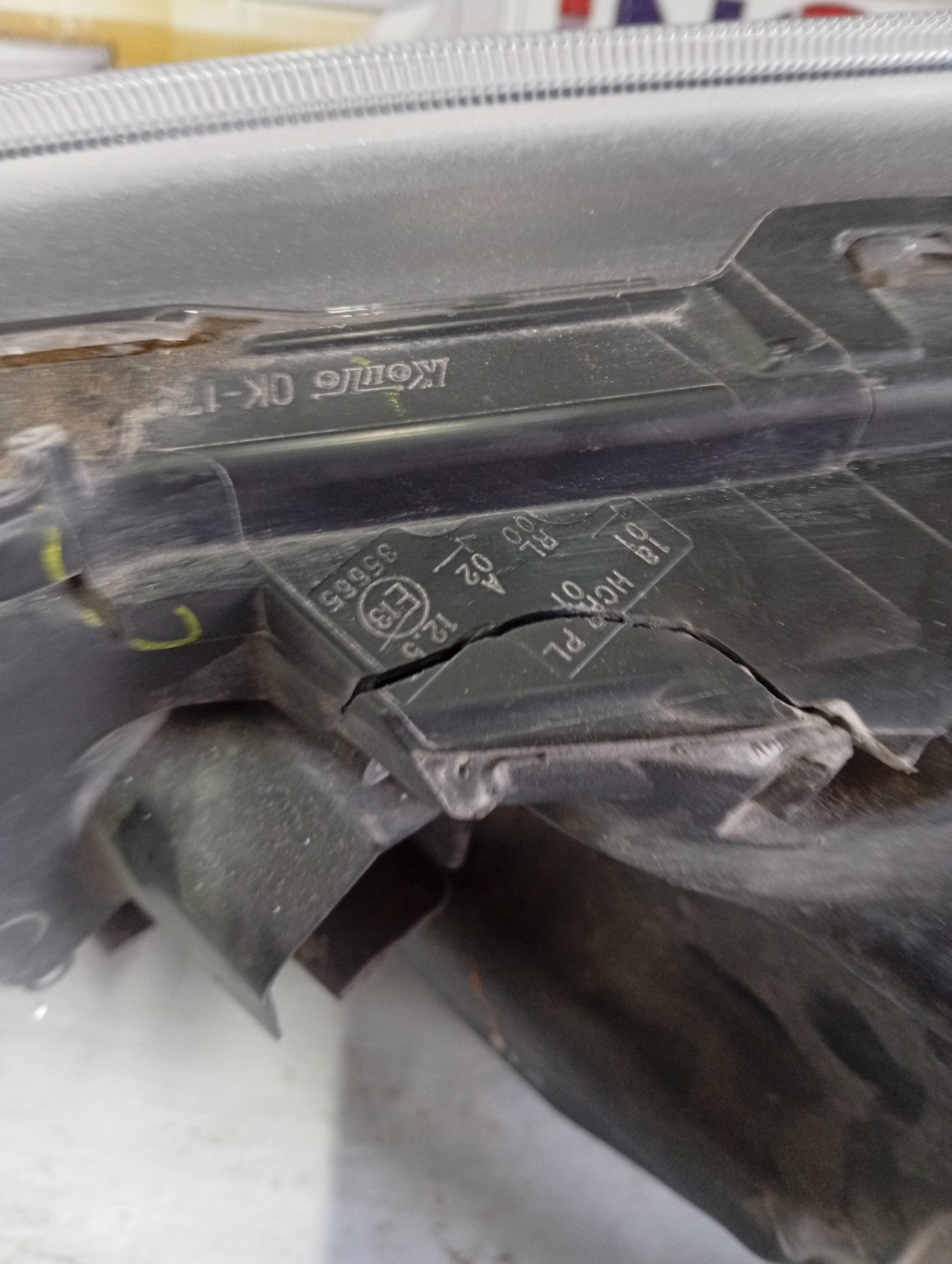 Farol Dianteiro Toyota Hilux 2021 a 2024 - Imagem 5