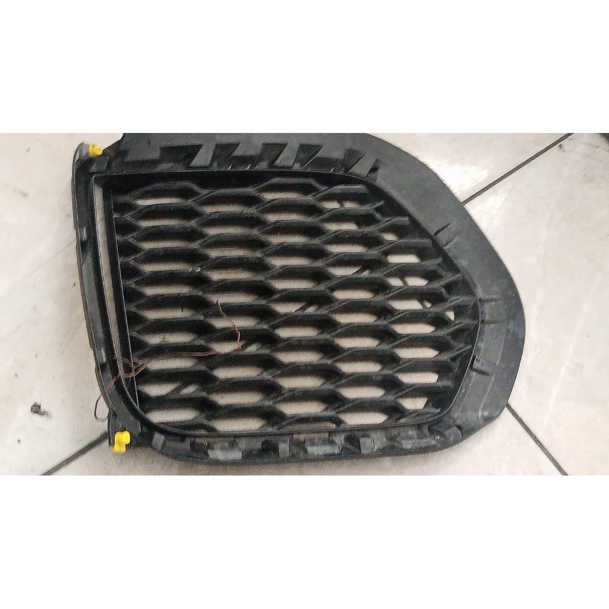 Grade Milha Esquerdo Jaguar Epace 2018 2019 Original (usado) Preto Esquerdo - Imagem 2