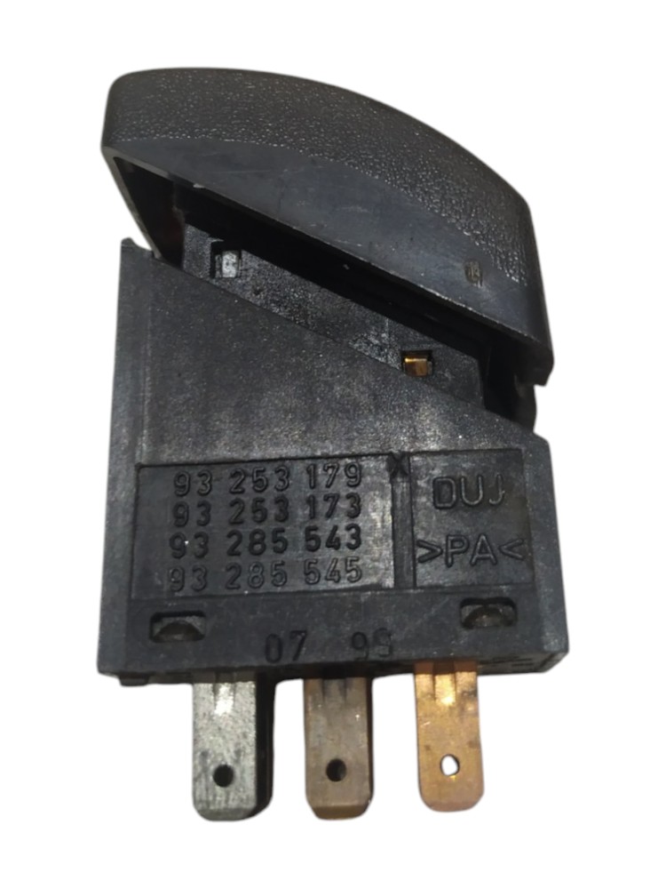 Botão Pisca Alerta Interruptor Gm Classic Corsa 94 93253179 - Imagem 5