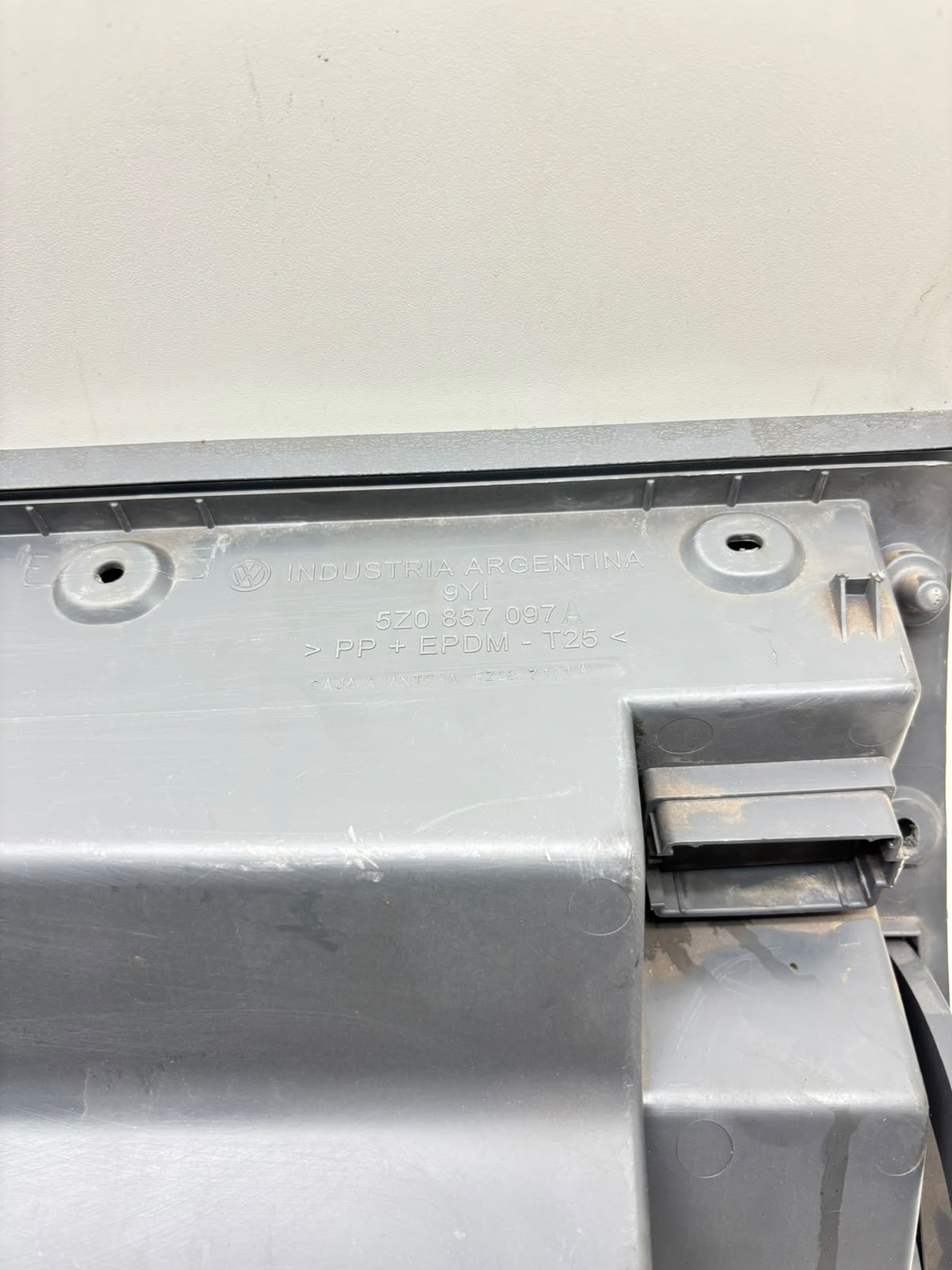 Porta Luvas Volkswagen Fox Spacefox 2003 À 2010 5Z0857097A - Imagem 3