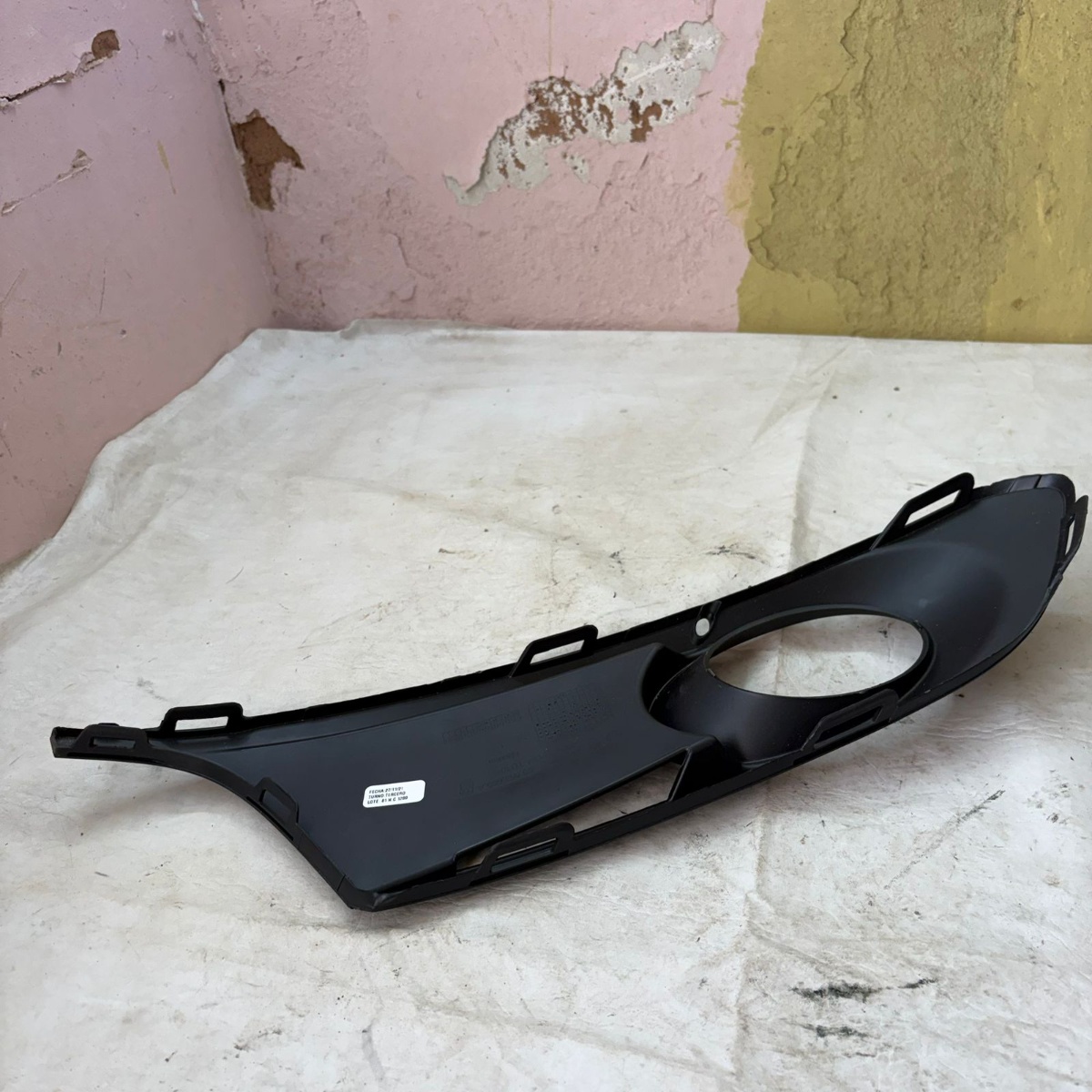 Moldura Farol De Milha Dianteiro Esquerdo Jetta Preto Esquerdo - Imagem 5