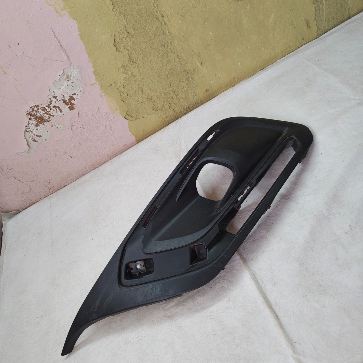 Moldura Farol Milha Direito Peugeot 408 2016 A 2019 - Imagem 3