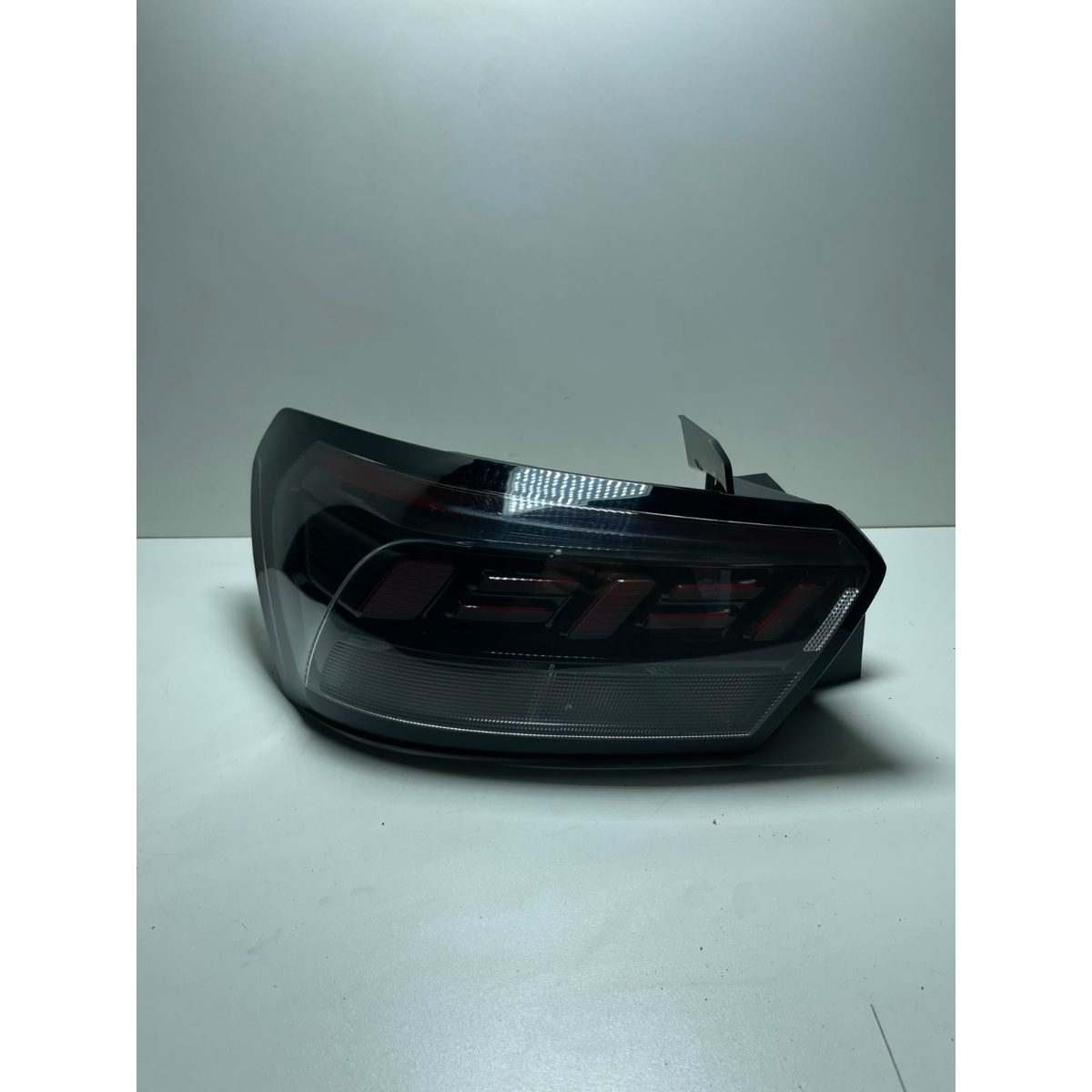 Lanterna Tras Esq Led Tera 2025 a 2026 2gy945095