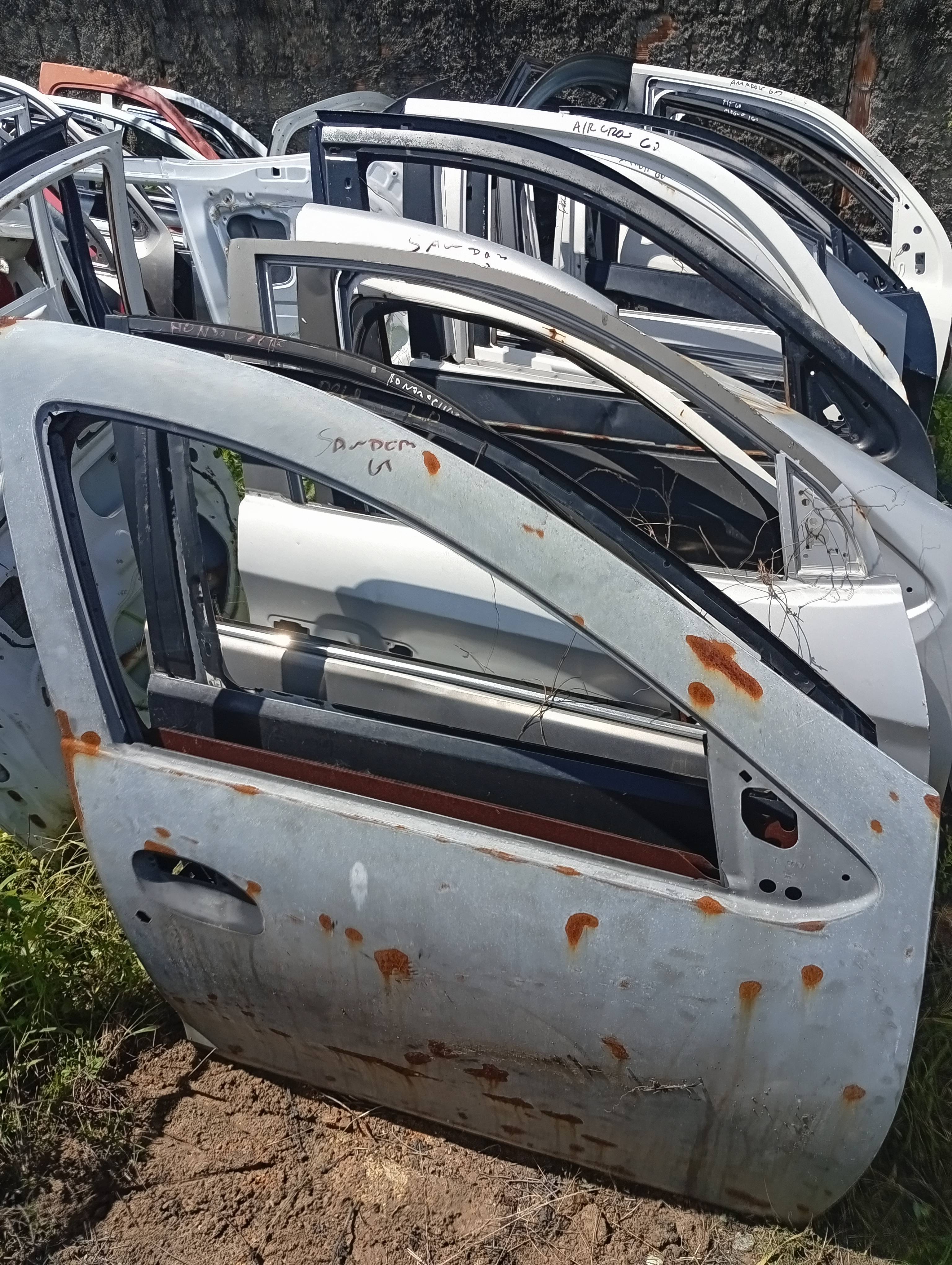 Porta Dianteira Esquerda Sandero 2016