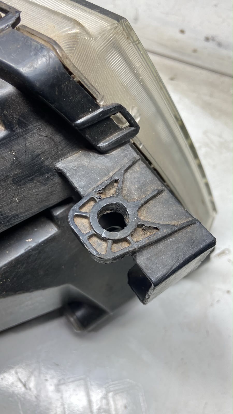 Farol Freemont 2012 A 2018  Lado Esquerdo - Imagem 3