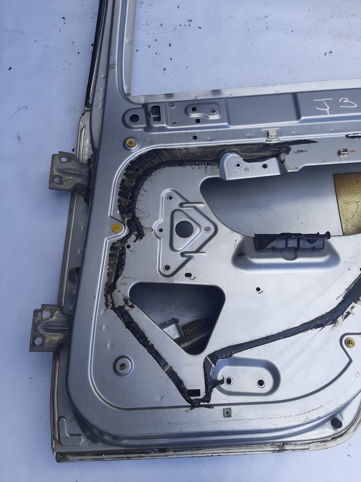 PORTA TRASEIRA JAC J3 2010/2013 LADO DIREITO(PRATA) - Imagem 4