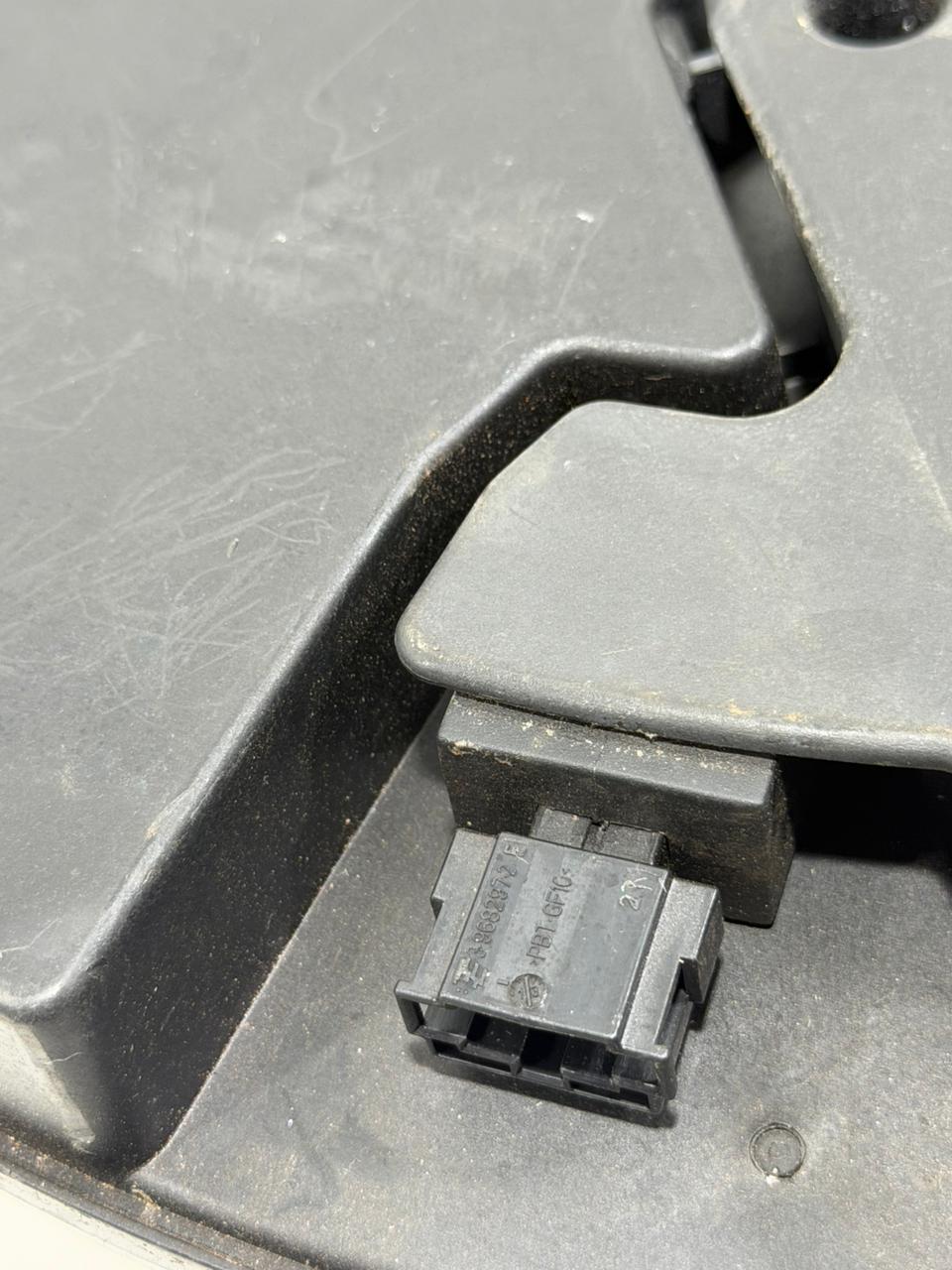 Subwoofer Original Audi A3 Sportback 2014 8V0035382B - Imagem 4