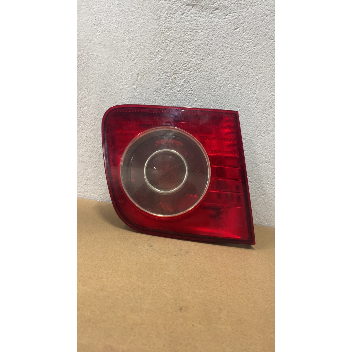 Laterna Traseira Esquerda Polo Sedan 2008 Esquerdo/motorista Vermelho