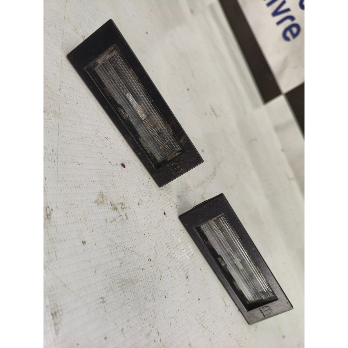 Kit 2 Lanterna Luz Placa Fiat Cronos Fastback 04671000 - Imagem 2