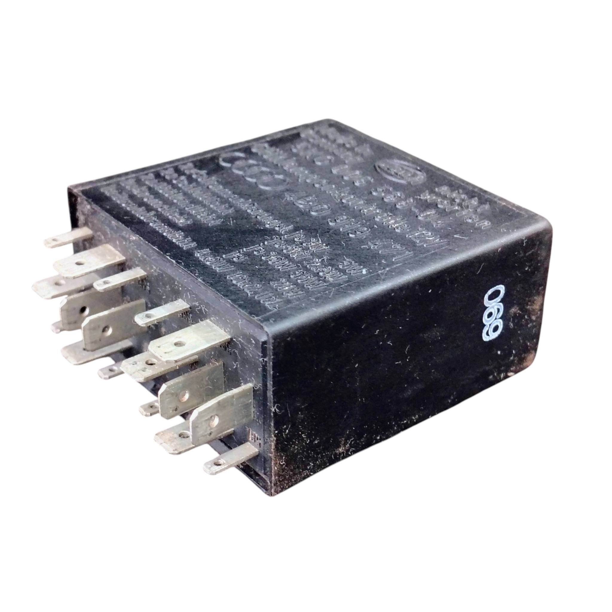 MÓDULO RELÉ CONTROLE LUZES AUDI A3 A4 A6 4B0919471 ORIGINAL - Imagem 4