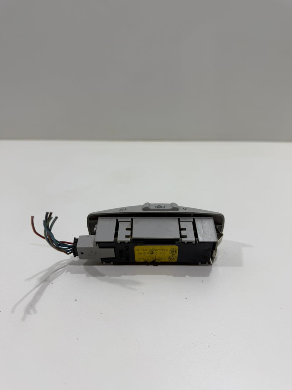 Luz Teto Plafon Volkswagen Golf 2011 1J0951172G - Imagem 4