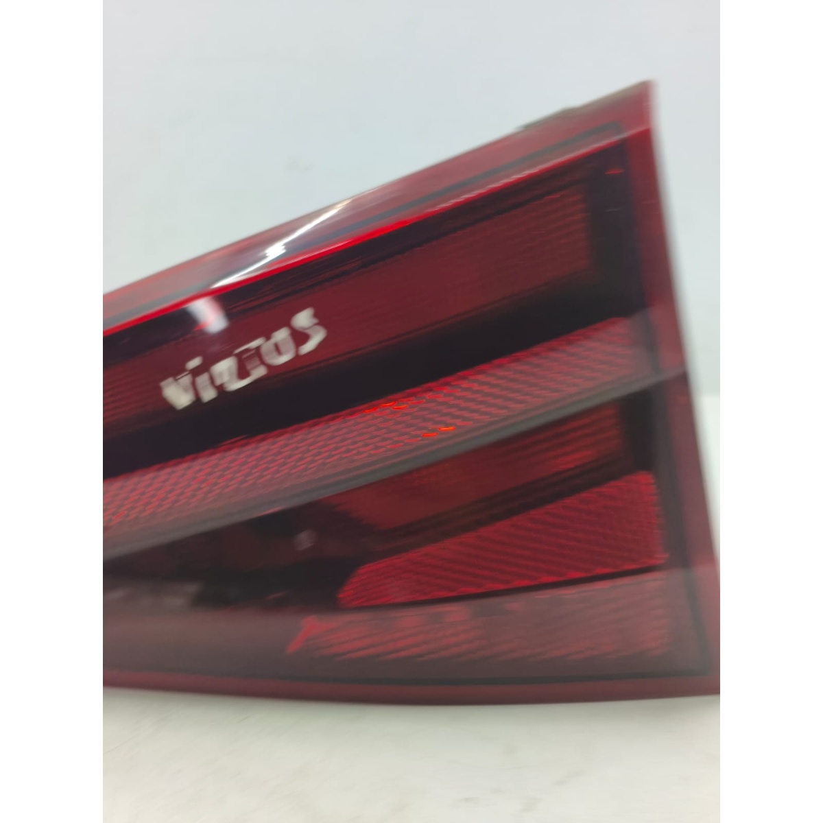 Lanterna Tampa Traseira Direita Virtus 2018 A 2022 L90130809 Direito/passageiro Vermelho - Imagem 2