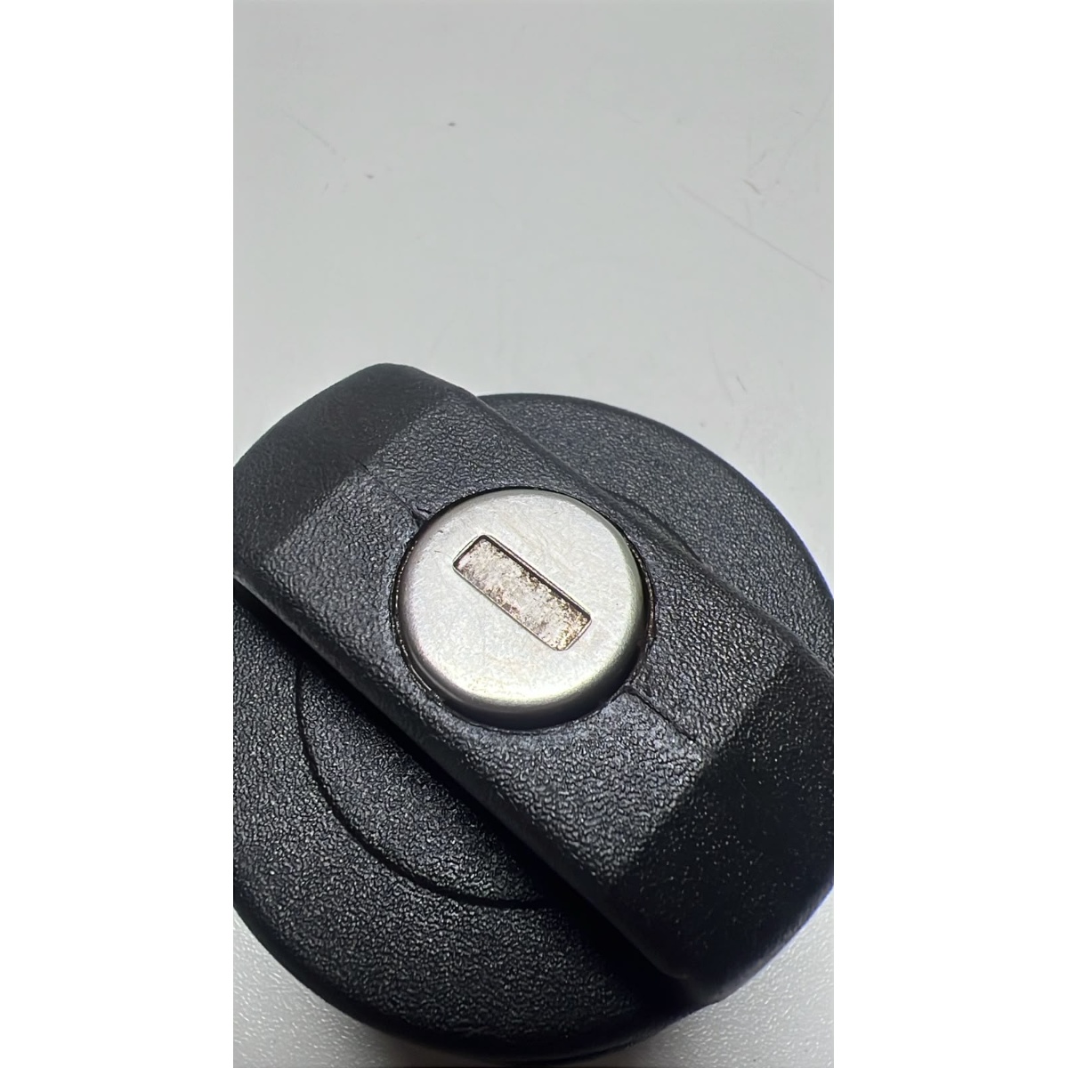 Tampa Tanque Combustível Vw Up 2015 1h0201553 Preto 2015 - Imagem 3