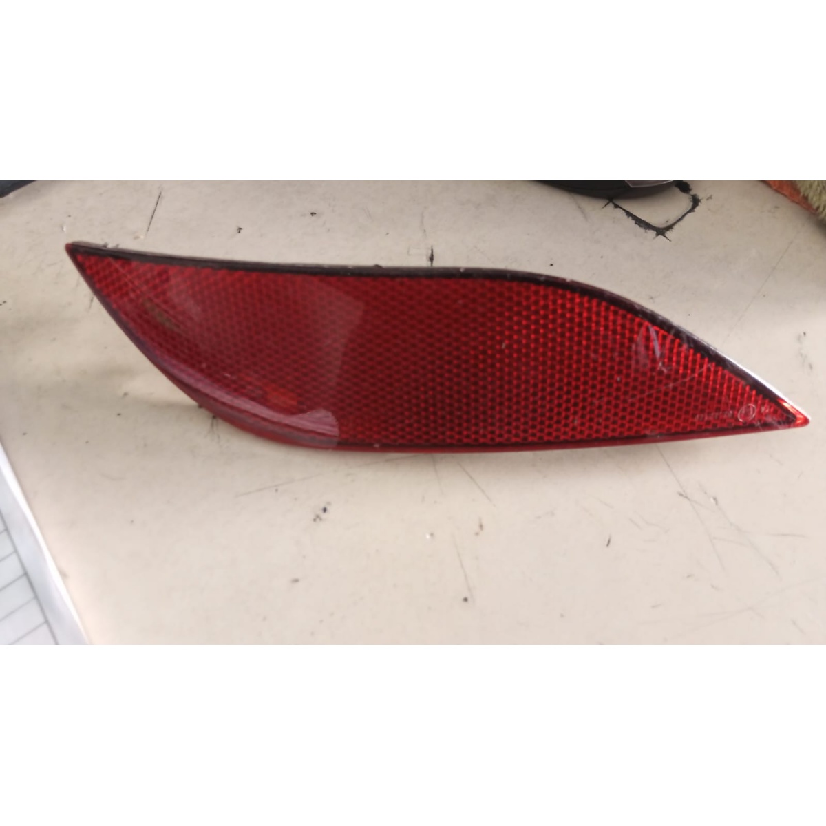Refletor Olho Gato Traseiro Vw T-cross 19/24 Original Dir. ( Vermelho