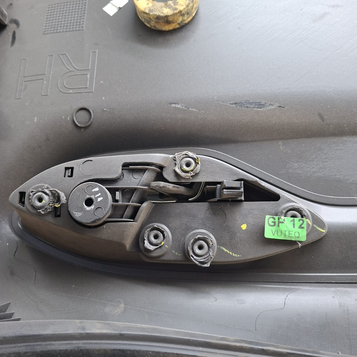 Forro Porta Traseira Direito Chevrolet Onix 2016 2017 2018 - Imagem 3