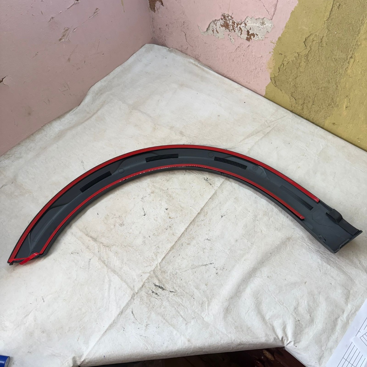 Moldura Paralama Dianteiro Direito VW Saveiro - Imagem 5
