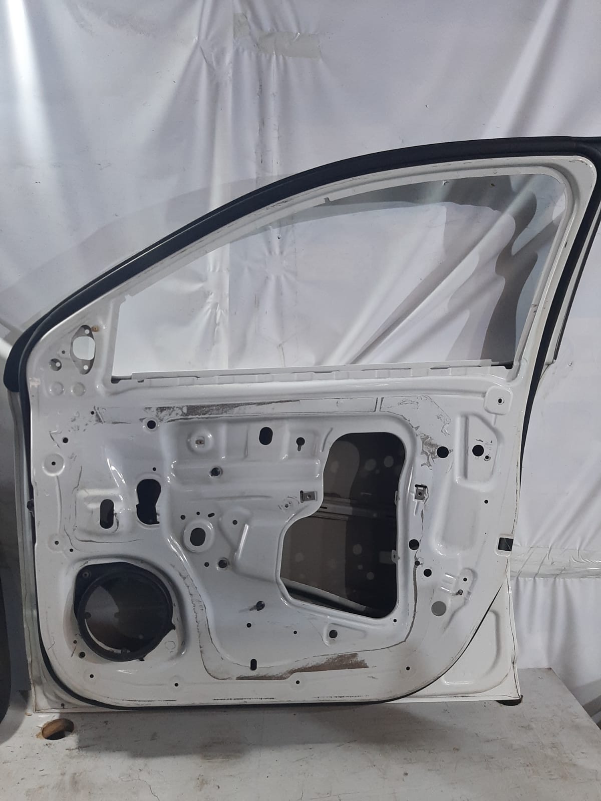 PORTA DIANTEIRA COBALT LADO DIREITO (BRANCO) - Imagem 4