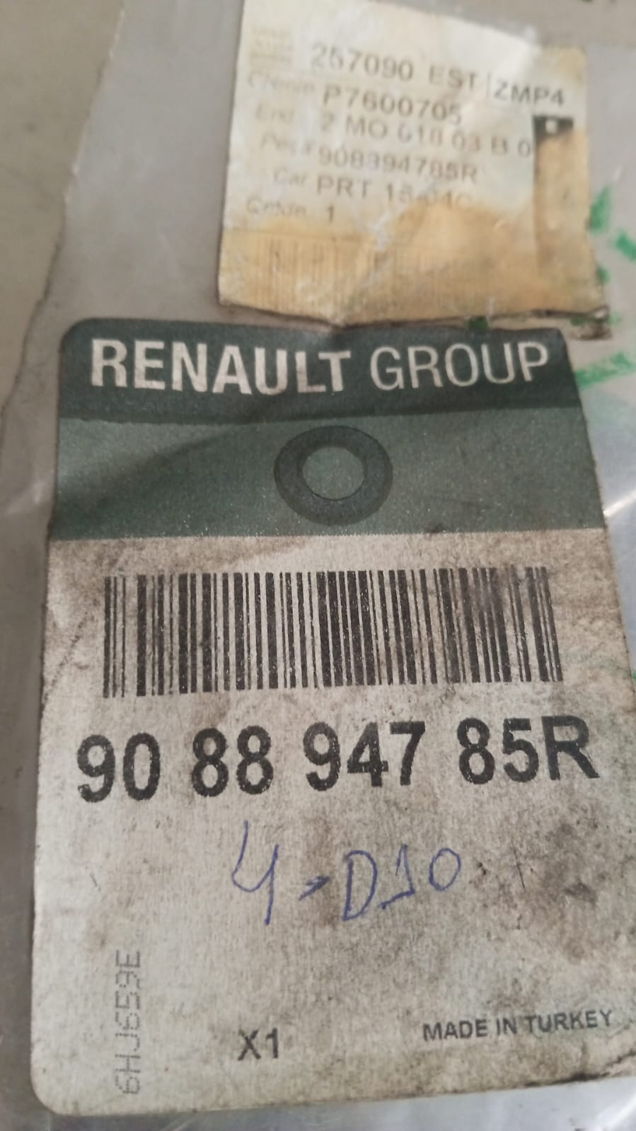 Emblema Traseiro Original Renault 908894785R - Imagem 2