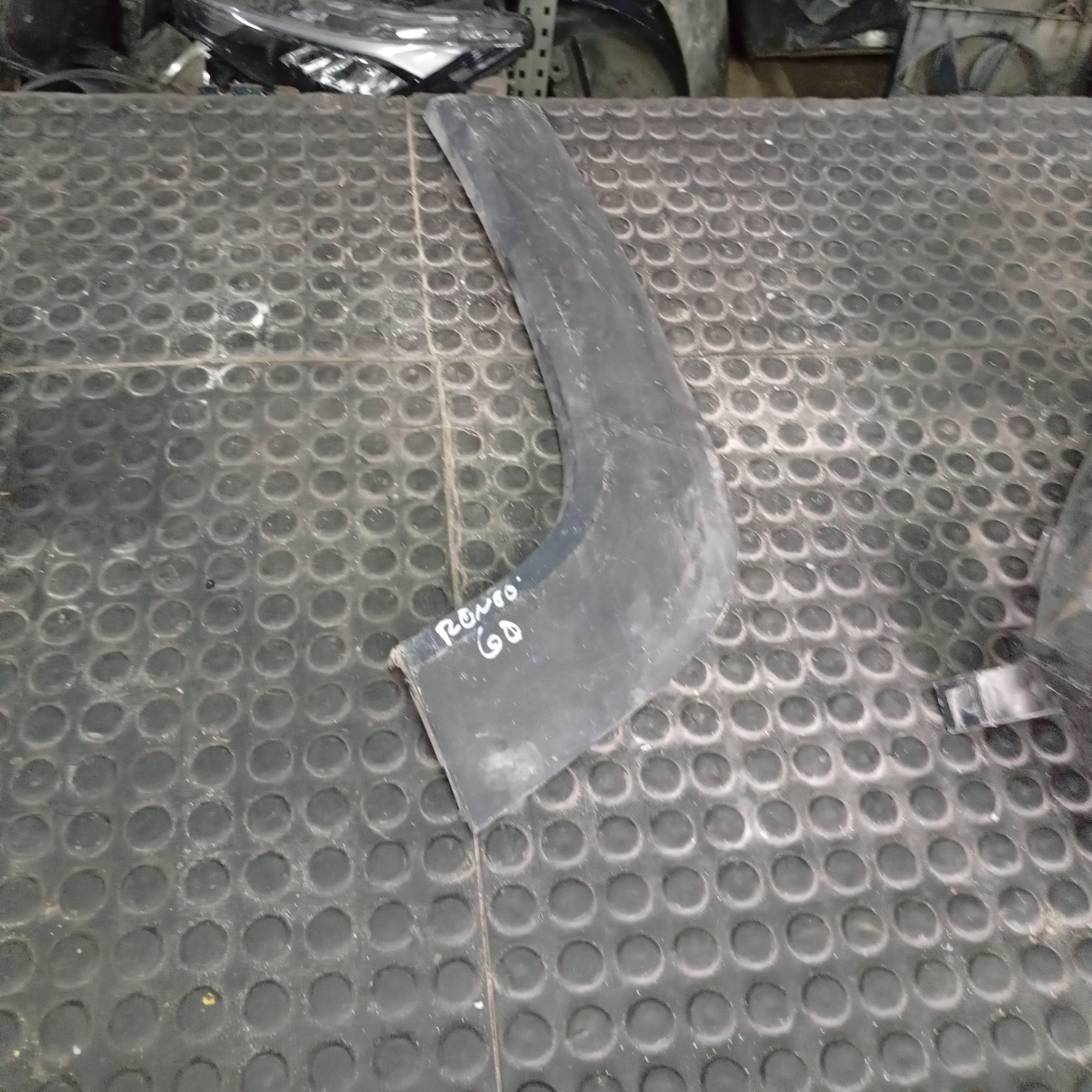 Moldura Paralama Traseiro Esquerdo Jeep Renegade - Imagem 2