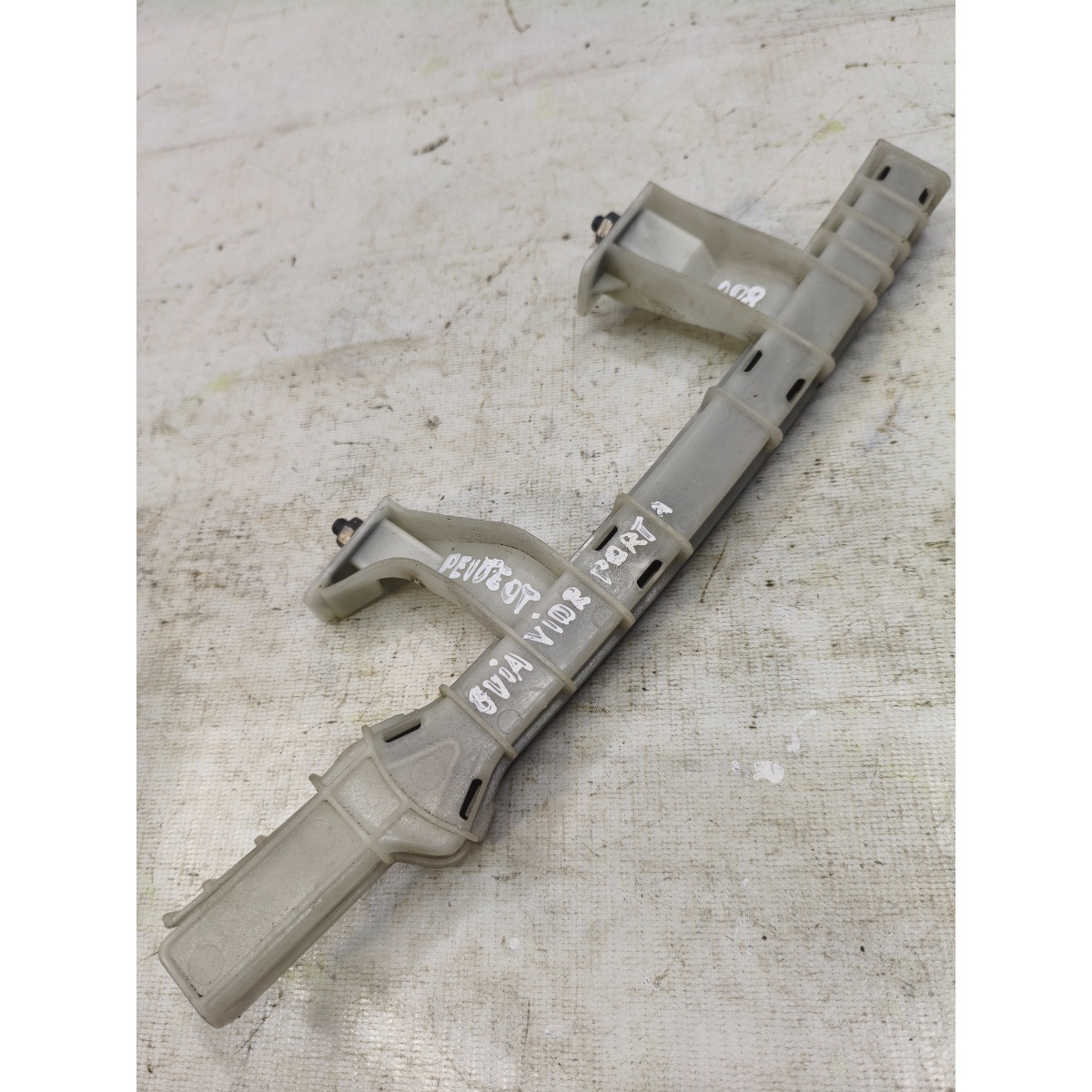 Guia Vidro Diant Dir Peugeot 208 1.0 1.6 20 A 26 9823208080 - Imagem 3