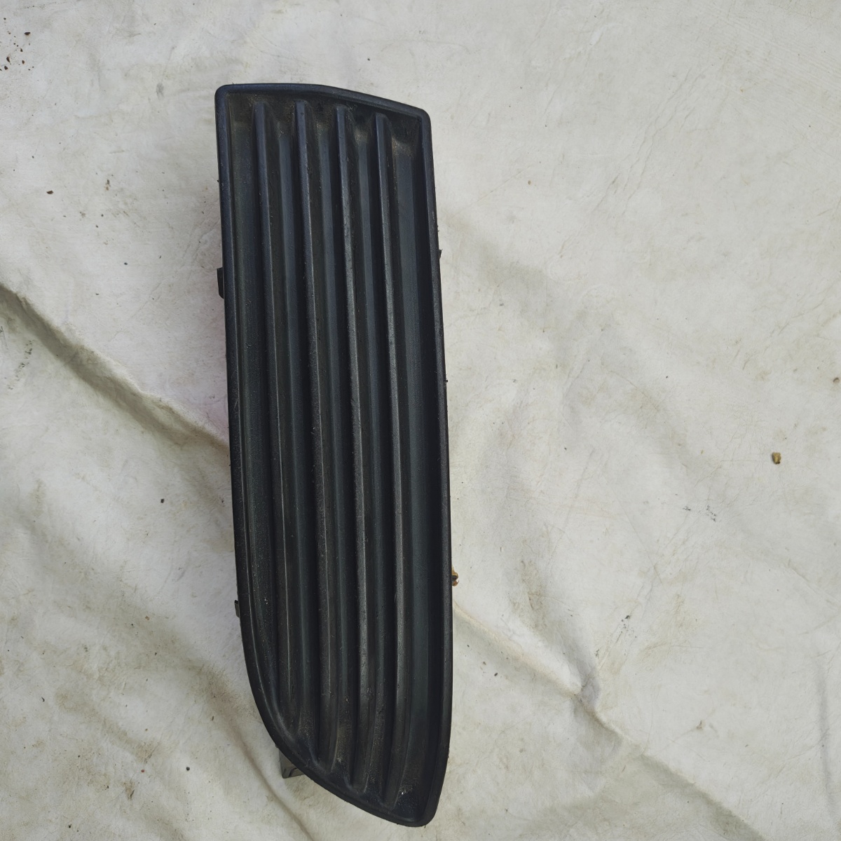 Moldura Farol Milha Esquerdo Corolla 2003 2008 Preto Esquerdo