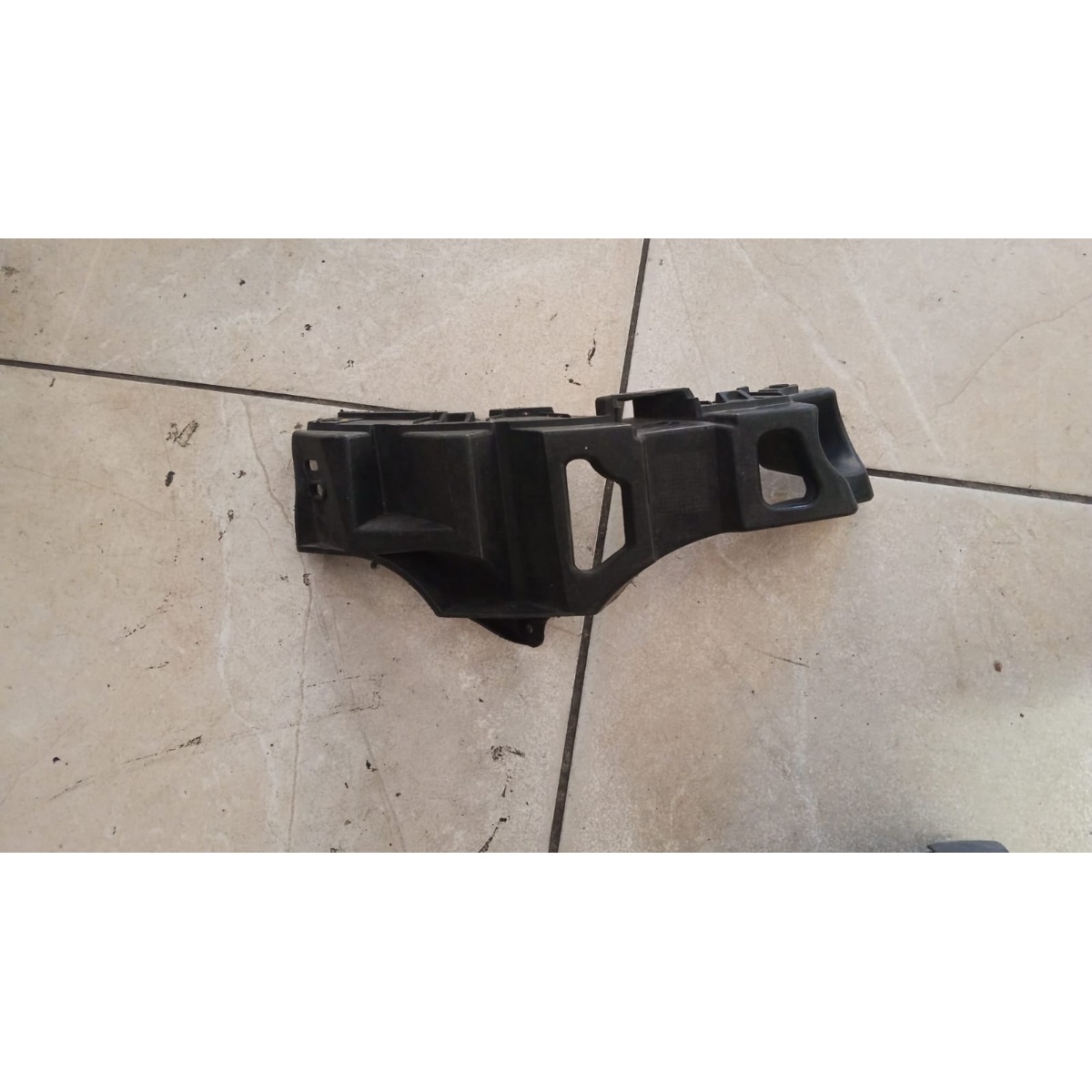 Guia Parachoque Traseiro Esquerdo Renault Fluence 2012-2018