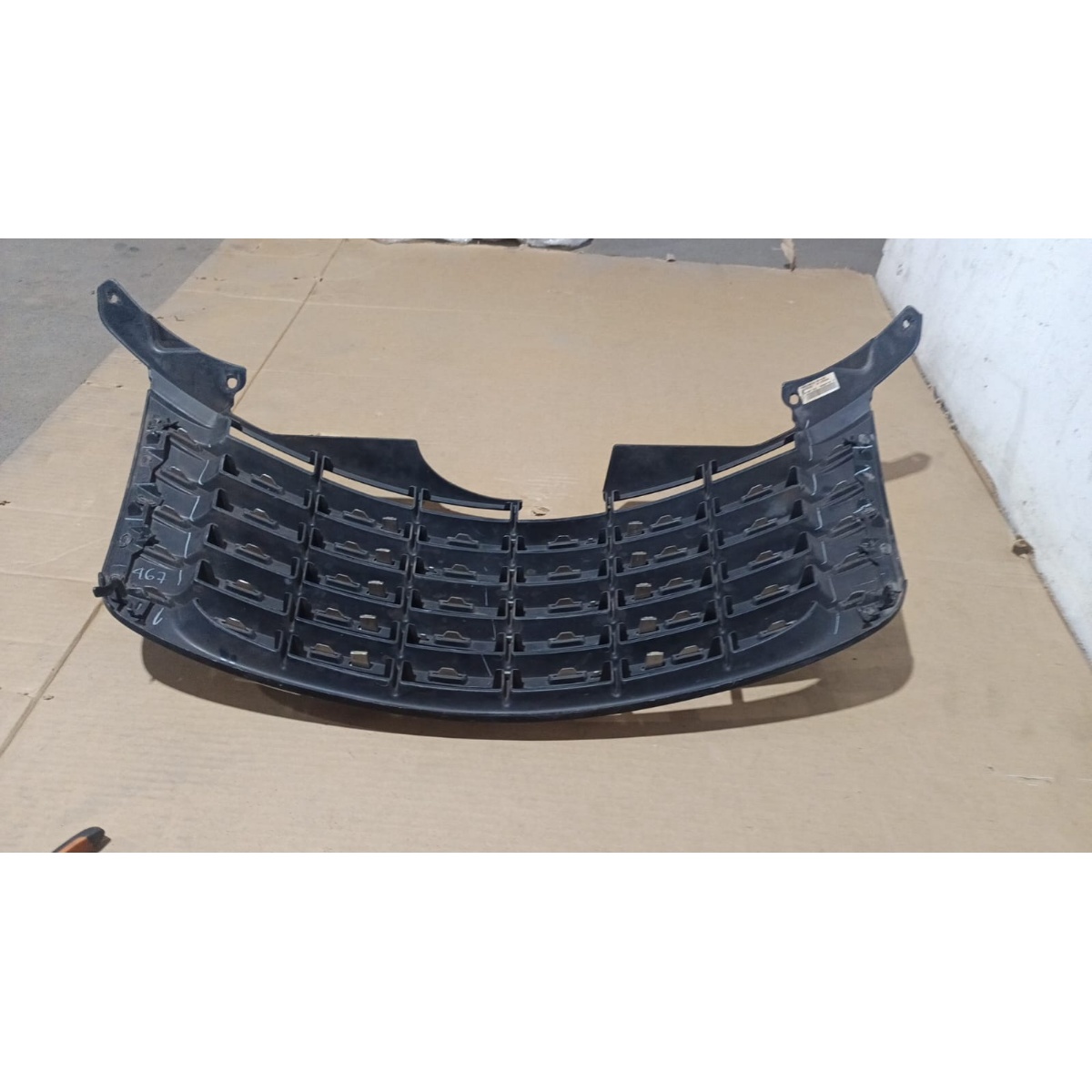 Grade Dianteira Pt Cruzeusado Original Com Detalhe Pequeno Preto Cromado - Imagem 4