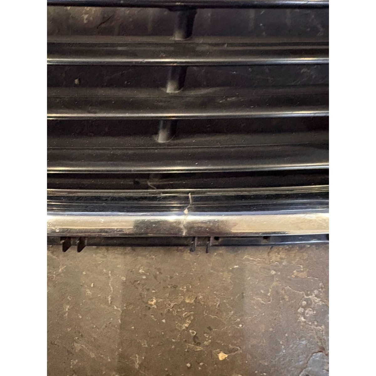 Grade Frontal Chevrolet Cobalt 2016 A 2018 Original Preto Não - Imagem 3