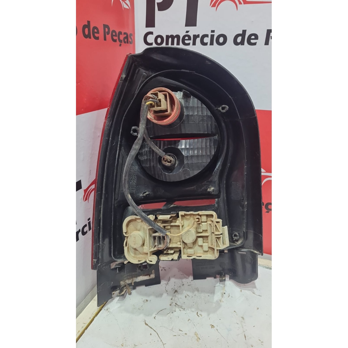 Lanterna Direita VW Gol G4 2004 a 2014 - Imagem 2