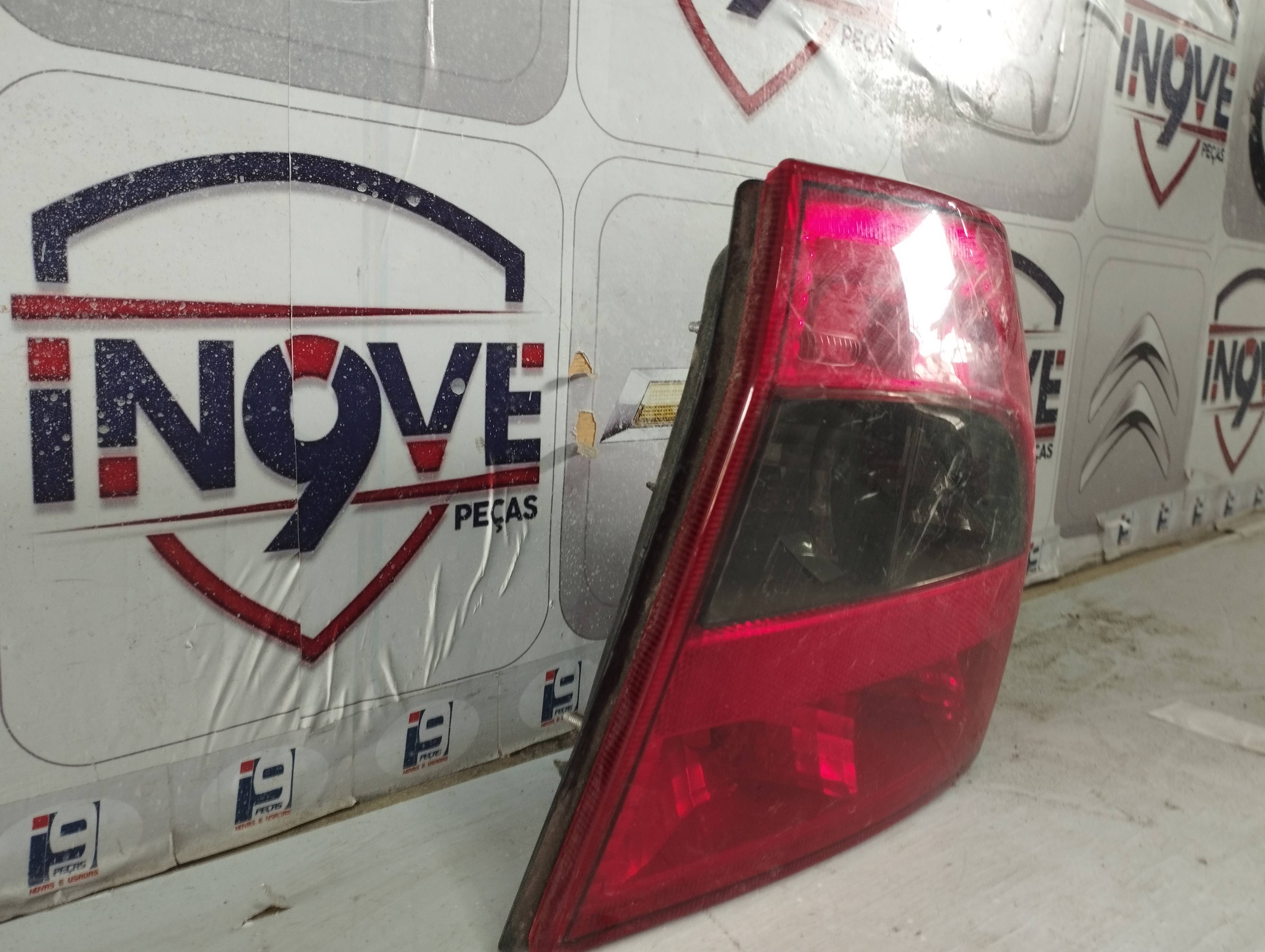 Lanterna Traseira Bicolor Vectra 2000-2005 - Imagem 3