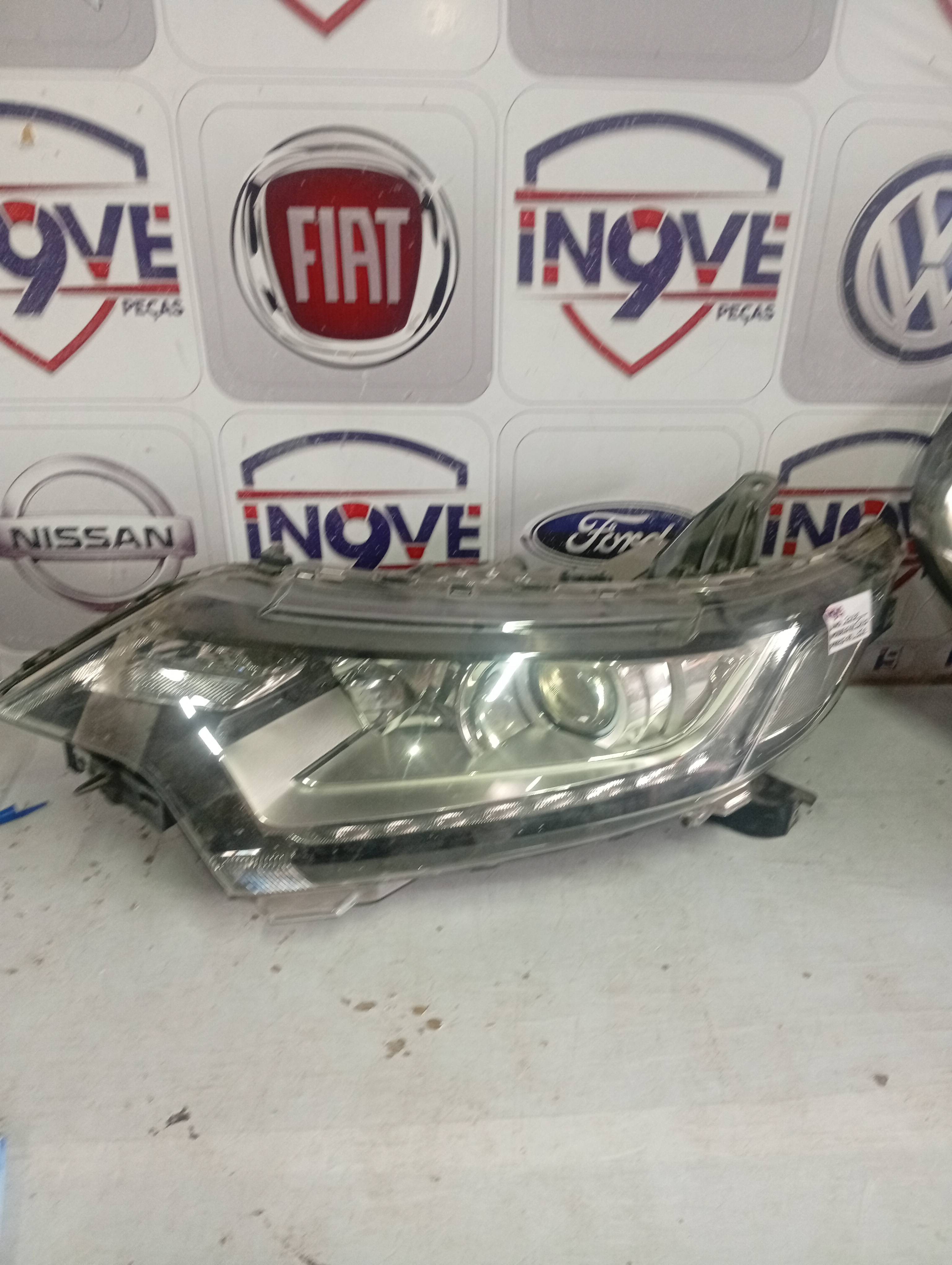 Farol Mitsubishi Outlander 2016 a 2020 Com LED