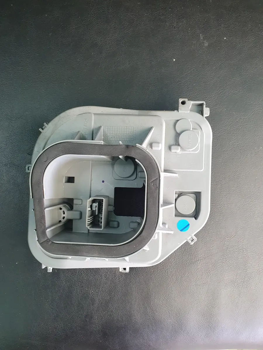 Circuito Soquete Lanterna Traseira Direita Vw Polo 2025 Orig - Imagem 3