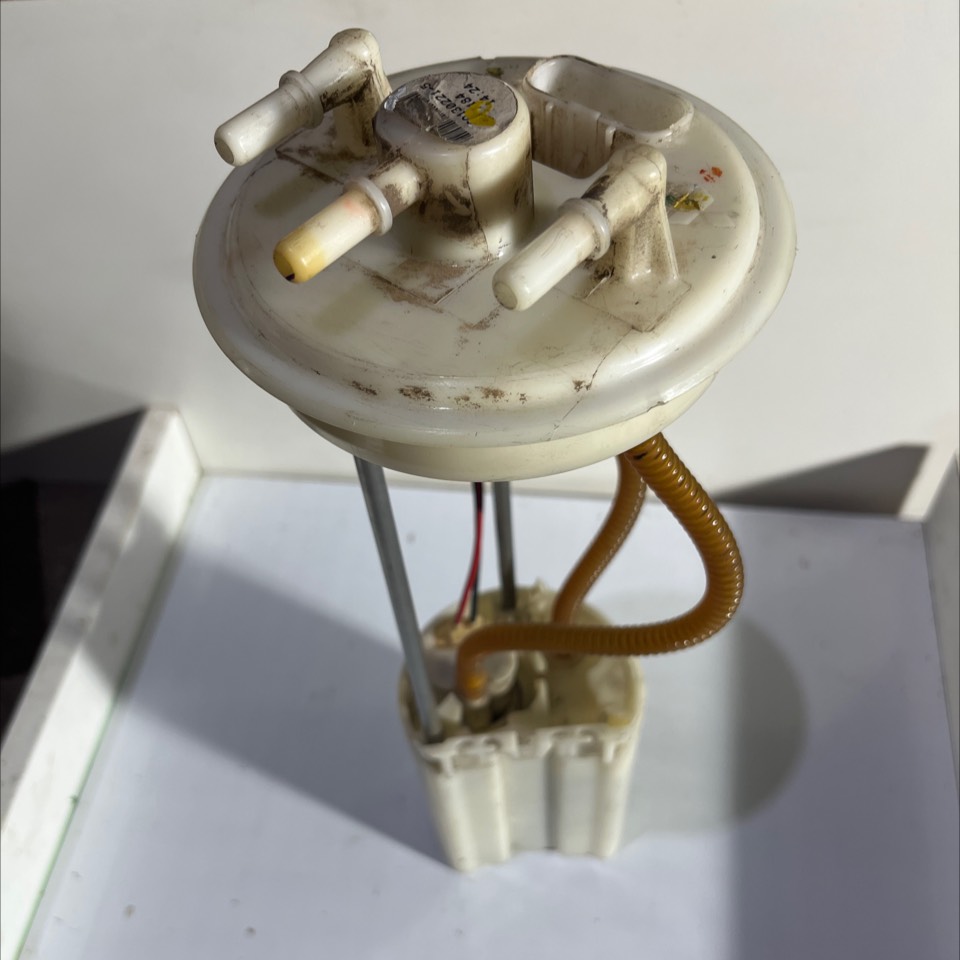 Bomba de Combustível Mitsubishi Pajero TR4