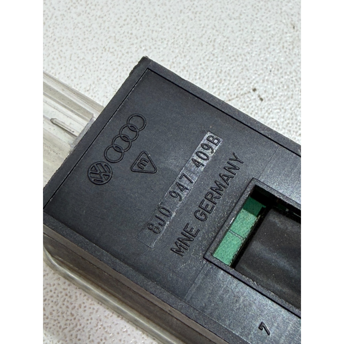 Luz Cortesia Porta Malas Audi A3 2016 1.8 8j0947409b (Usado) - Imagem 5