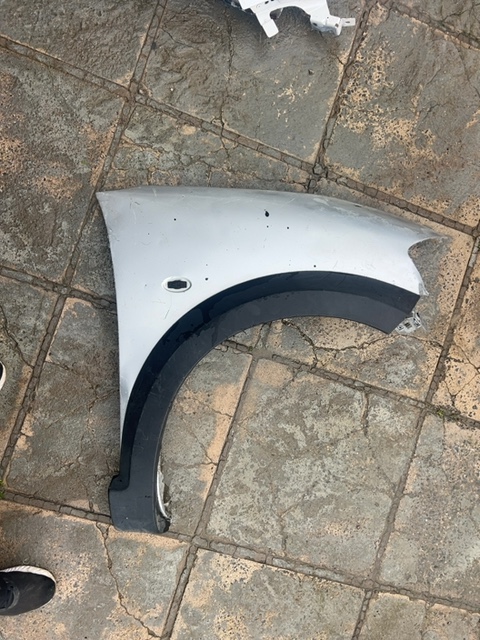 PARALAMA DIREIT CITROEN C3 XTR - DETALHES