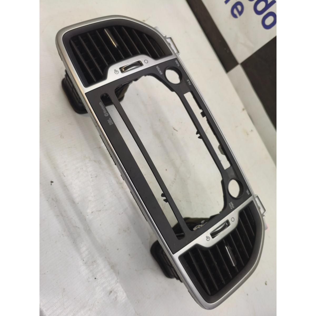 Suporte Central Painel Facia M14 485 Hyundai Kia 2017 A 2022 - Imagem 4