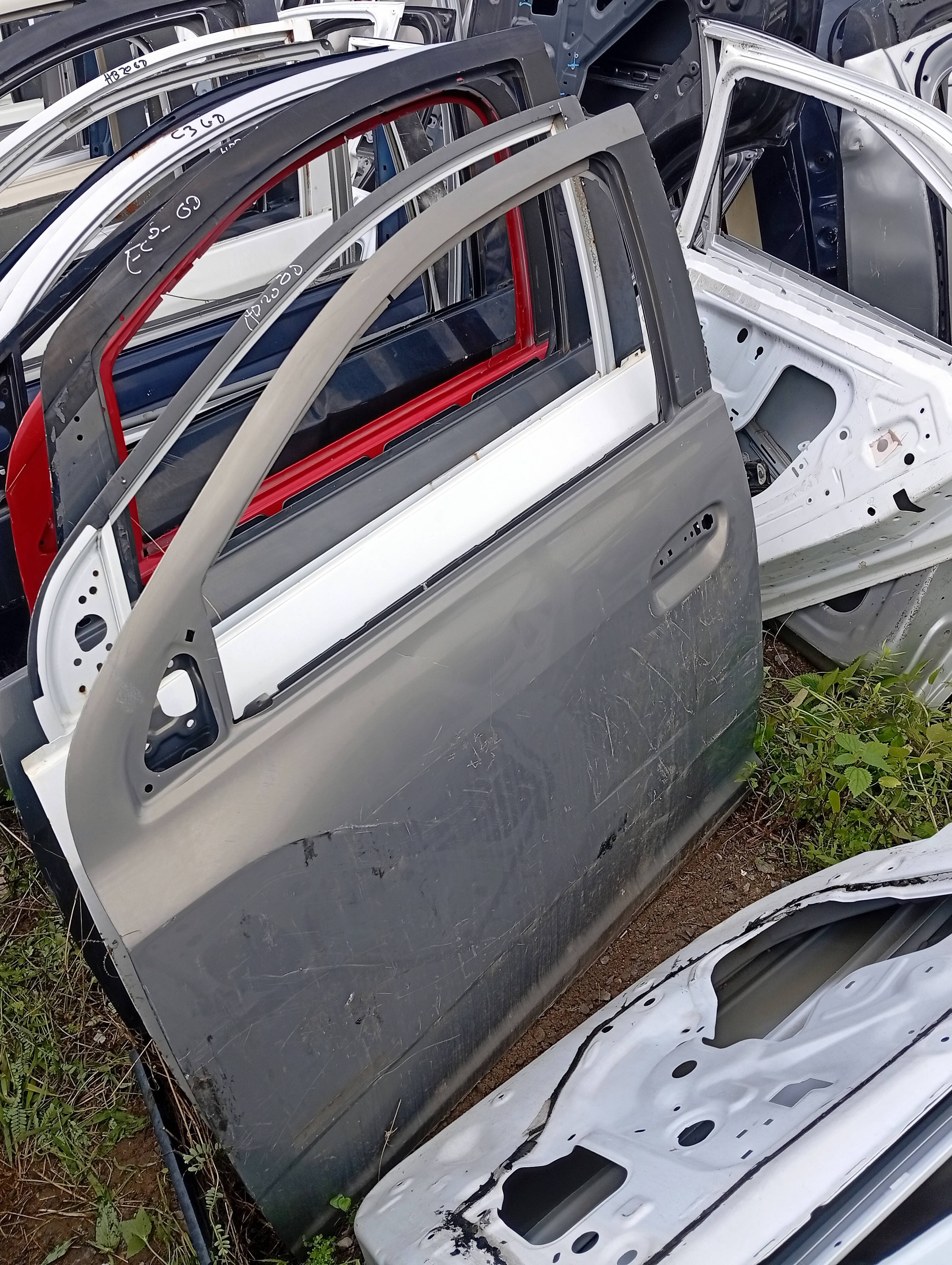 Porta Dianteira Esquerda Chevrolet Cobalt
