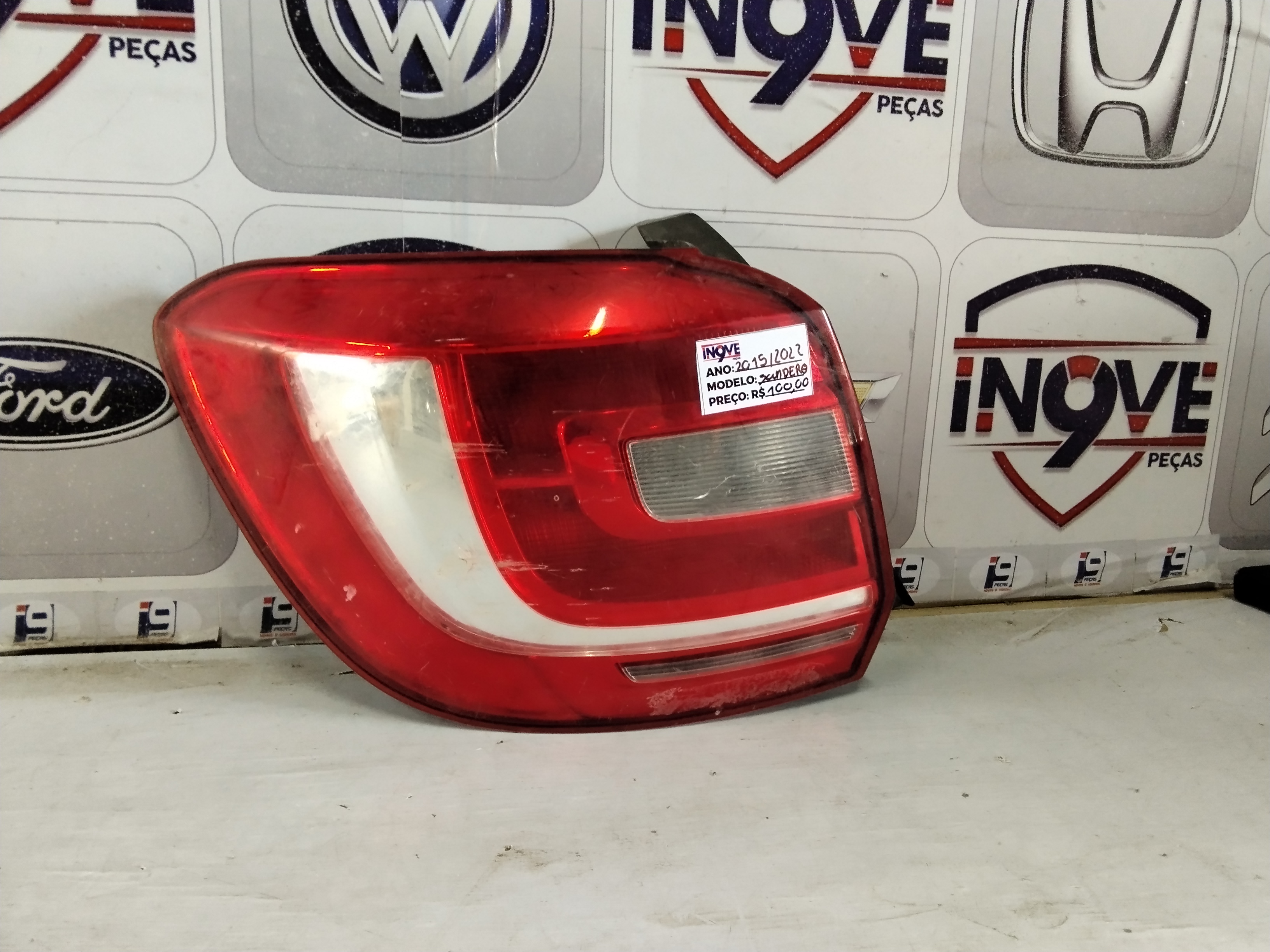 Lanterna traseira esquerda Renault Sandero 2015 2022 - Imagem 1