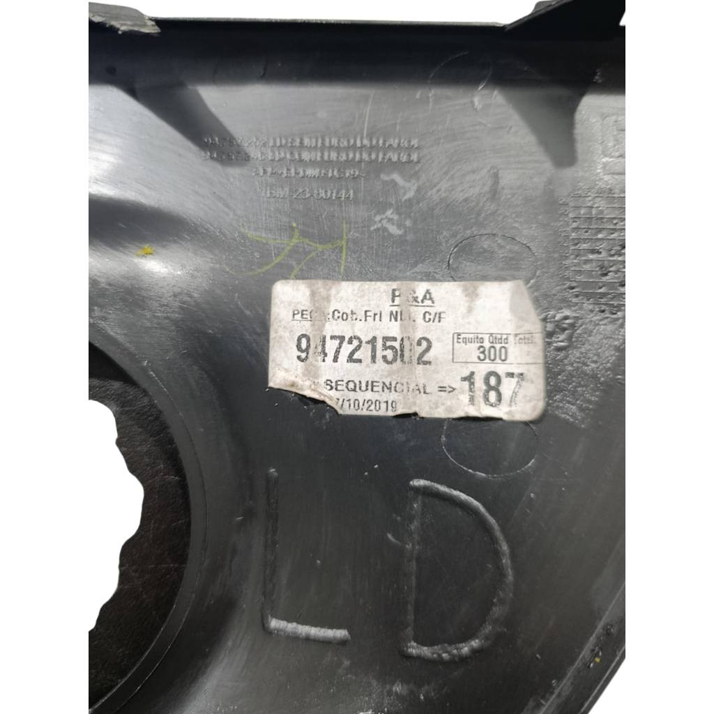 Moldura Farol De Milha Direito Chevrolet Montana 2011/2018 Preto Direito