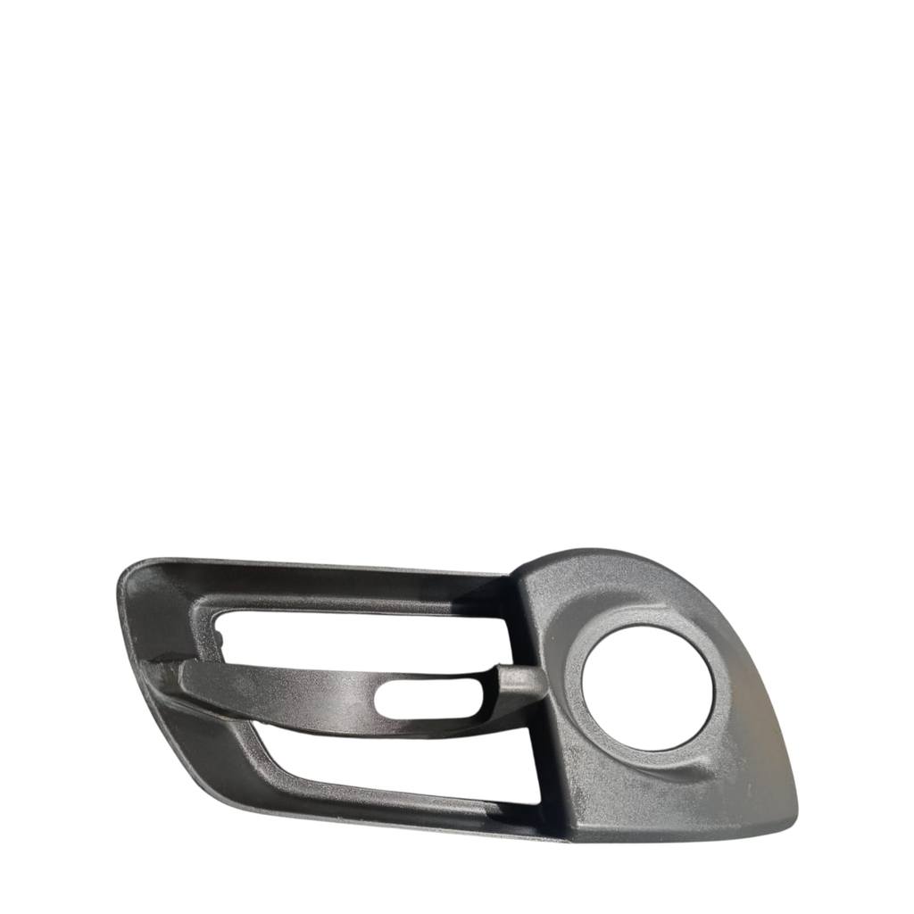 Moldura Farol De Milha Direito Chevrolet Montana 2011/2018 Preto Direito - Imagem 1