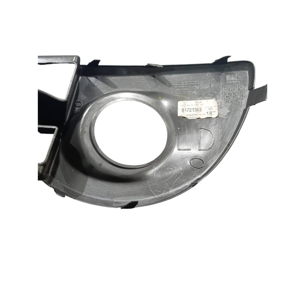 Moldura Farol De Milha Direito Chevrolet Montana 2011/2018 Preto Direito - Imagem 5
