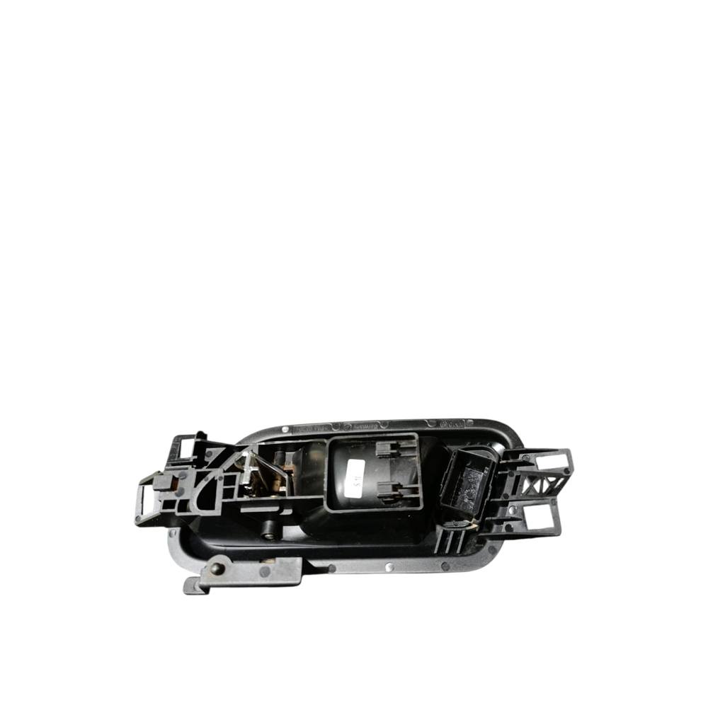 Maçaneta Interna Traseira Direita Amarok 2010/2022 Original Prata Preto Traseira - Imagem 5
